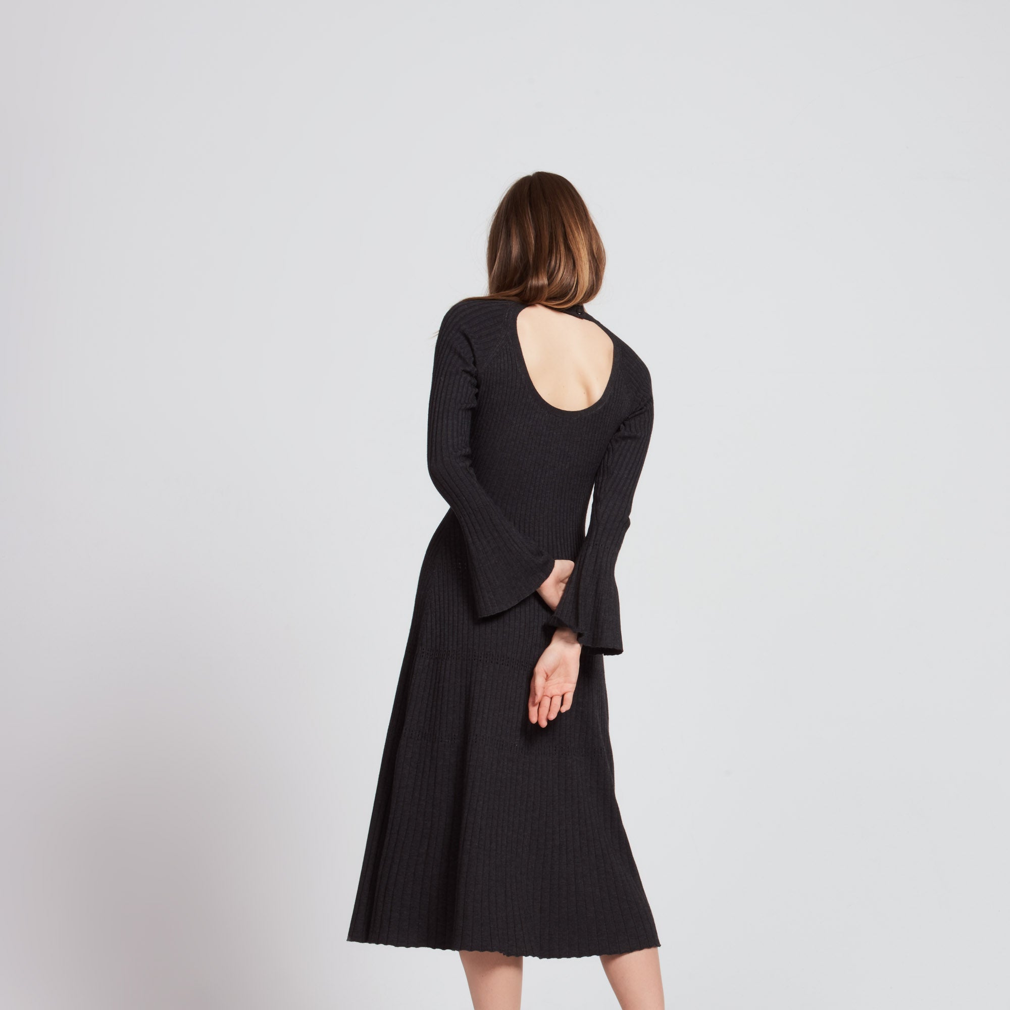 Robe mi longue en Maille dos ouvert Sandro seconde main