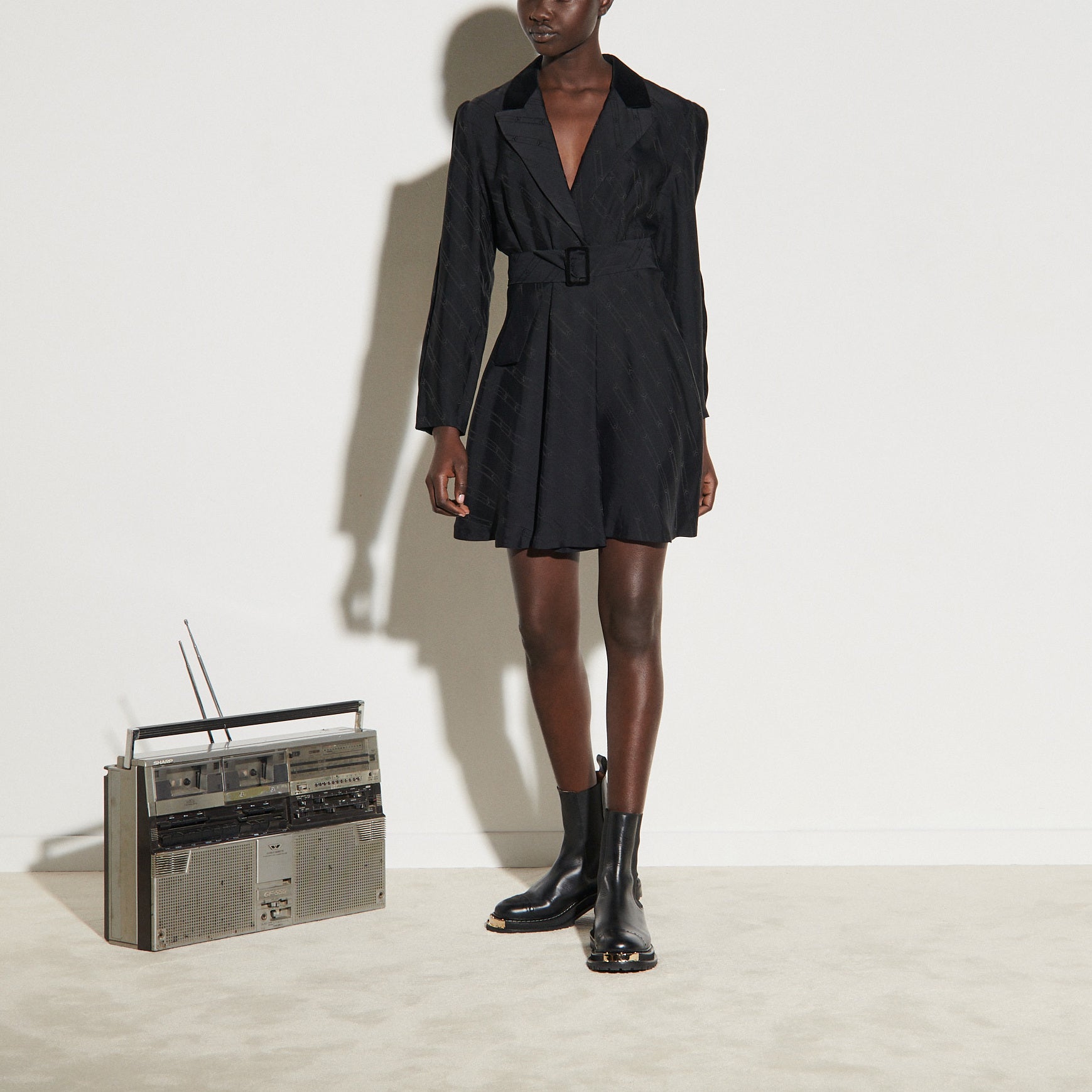 Robe courte effet Veste tailleur Sandro seconde main