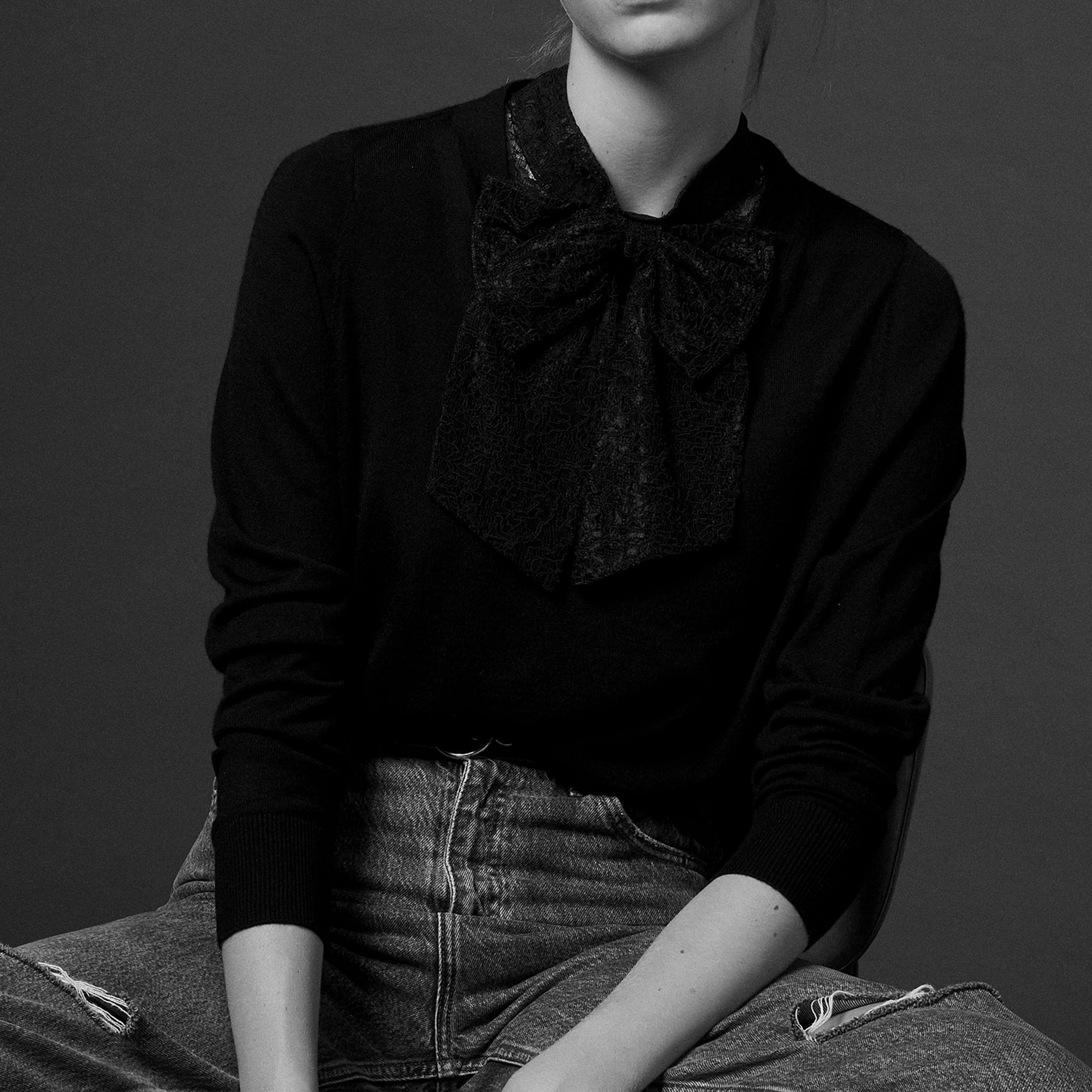 Pull en maille orné d un nœud Sandro seconde main