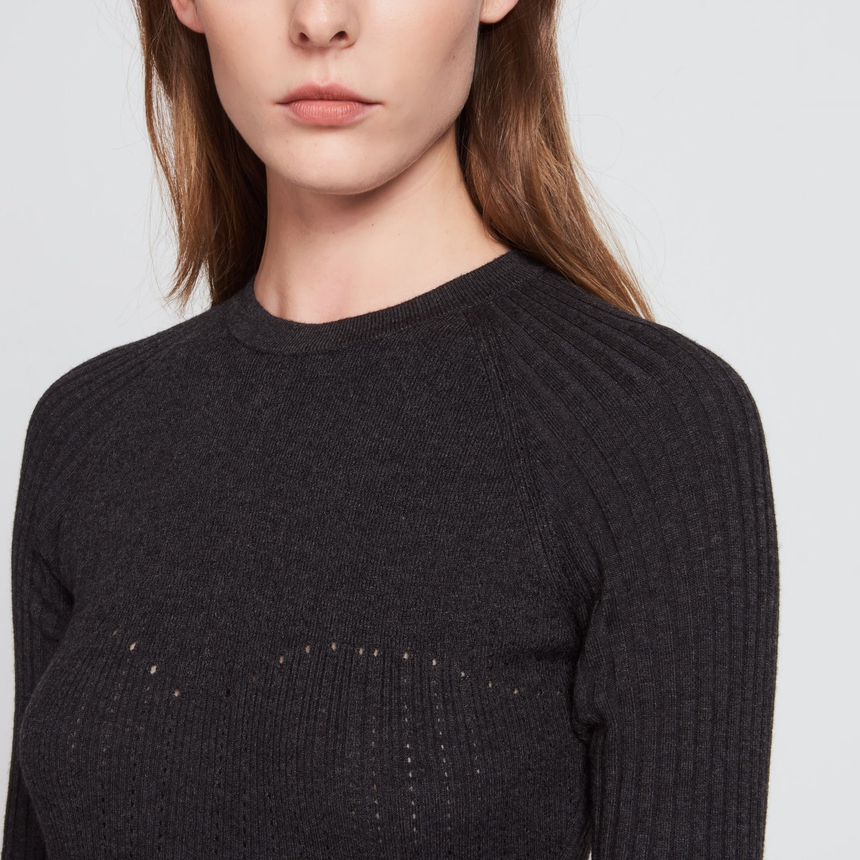 Robe mi longue en Maille dos ouvert Sandro seconde main