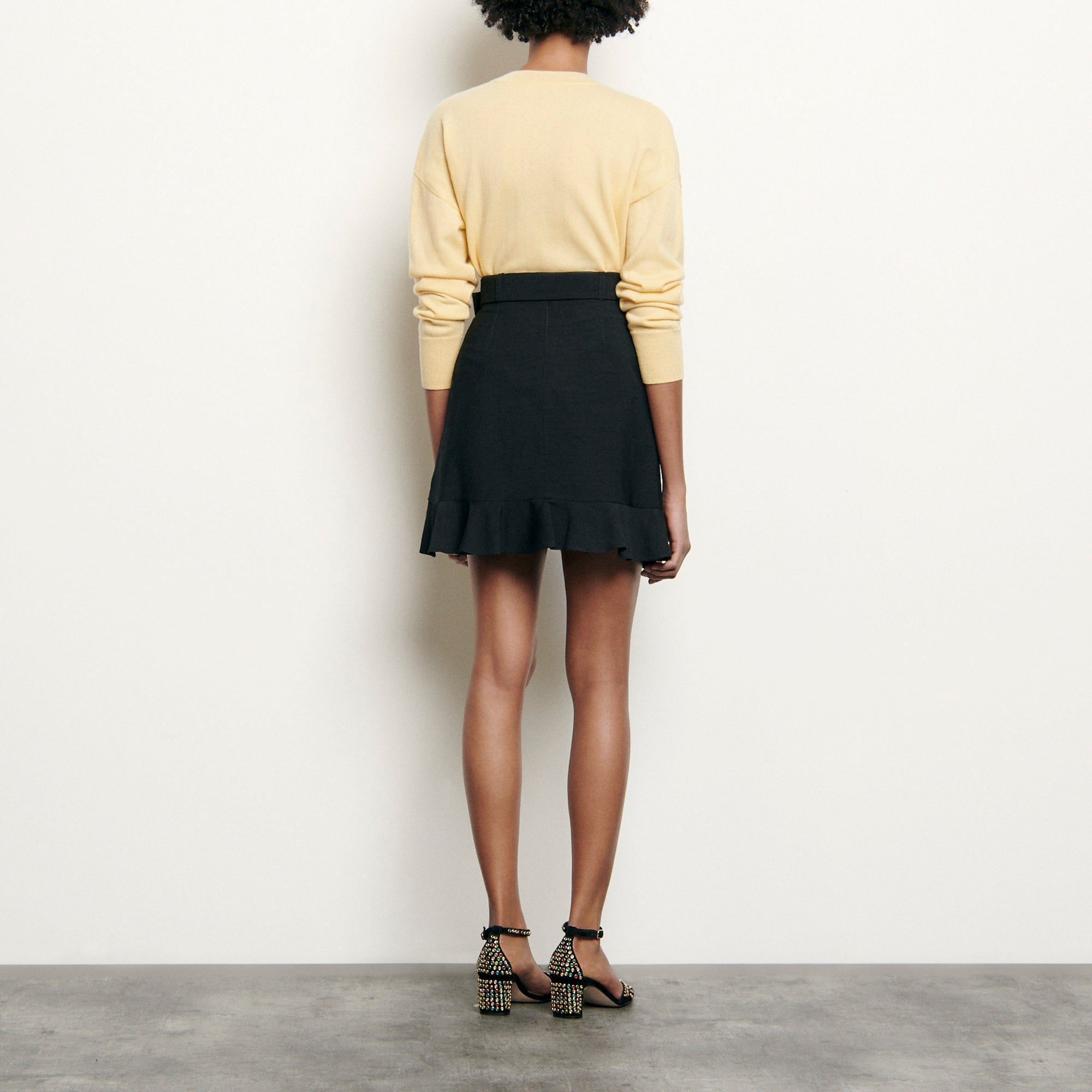 Jupe courte à volant asymétrique Sandro seconde main