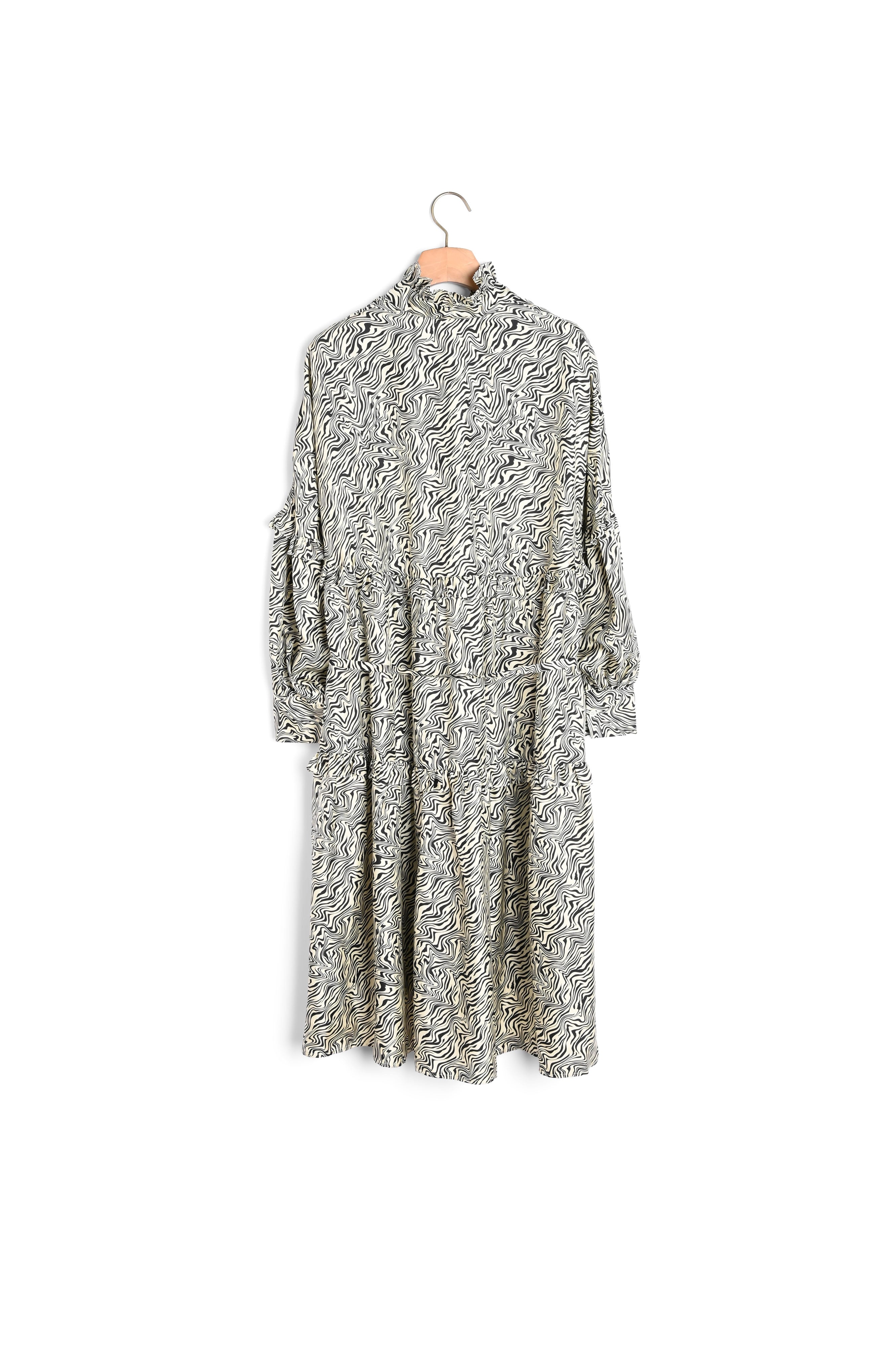 Robe imprimée oversize en soie Sandro seconde main