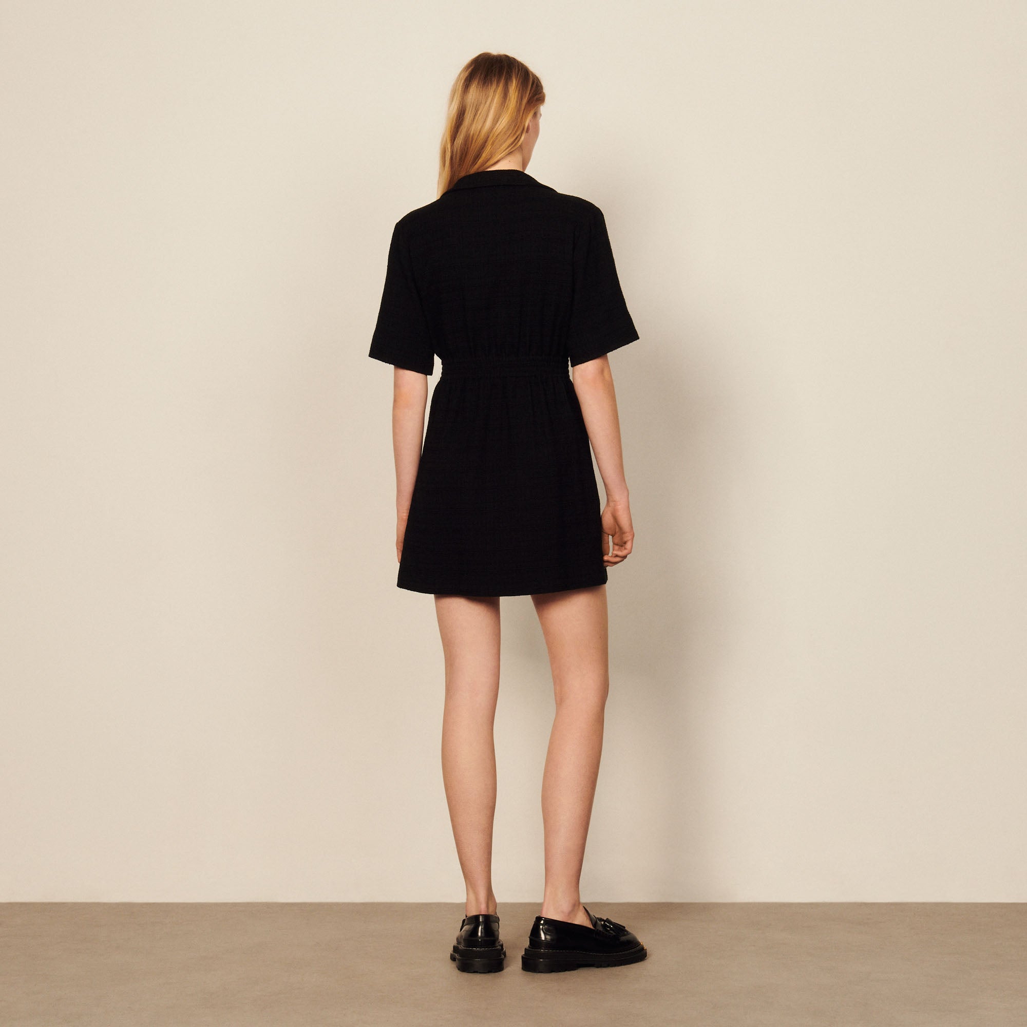 Robe à col tailleur Sandro seconde main