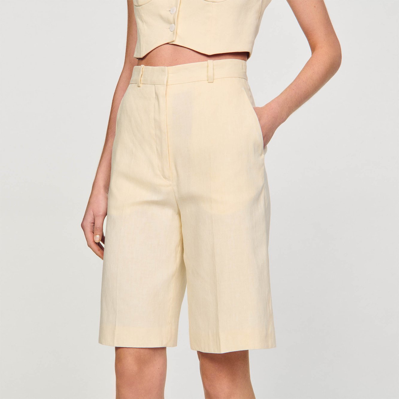 Bermuda droit Sandro seconde main