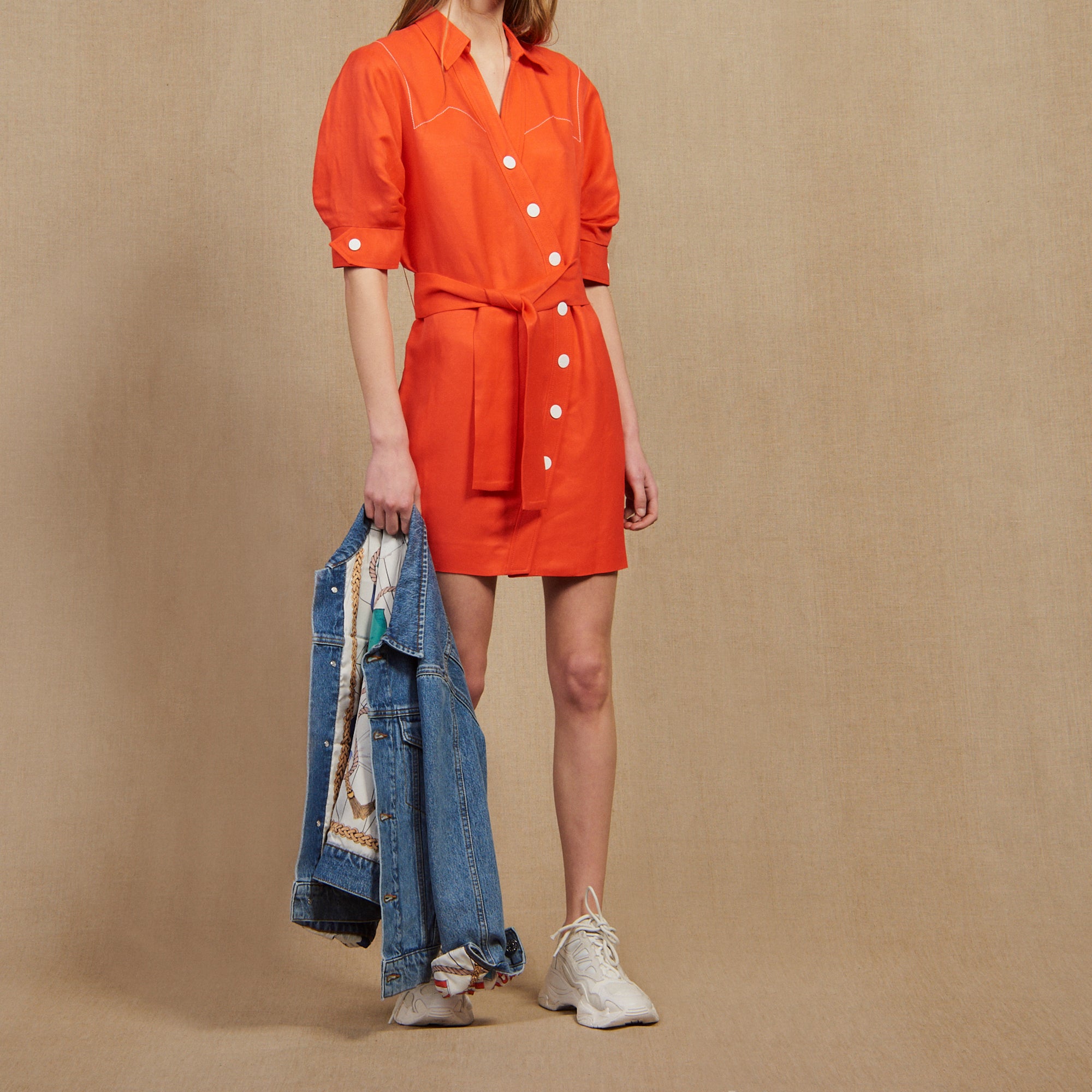 Robe courte à boutonnage asymétrique Sandro seconde main