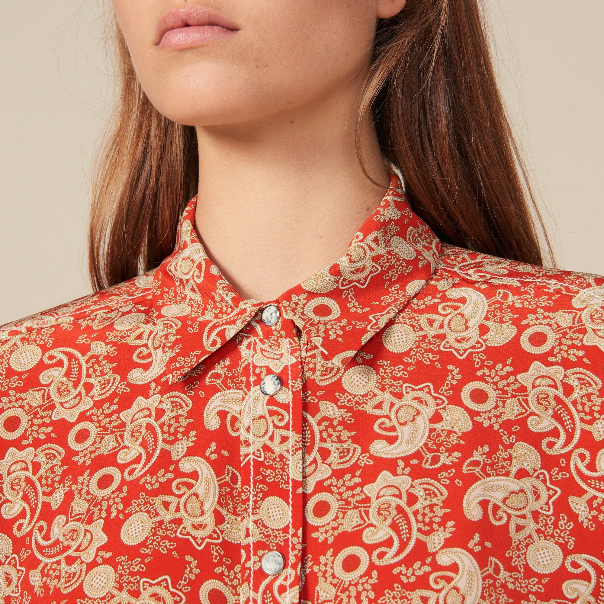 Chemise en soie imprimée Sandro seconde main