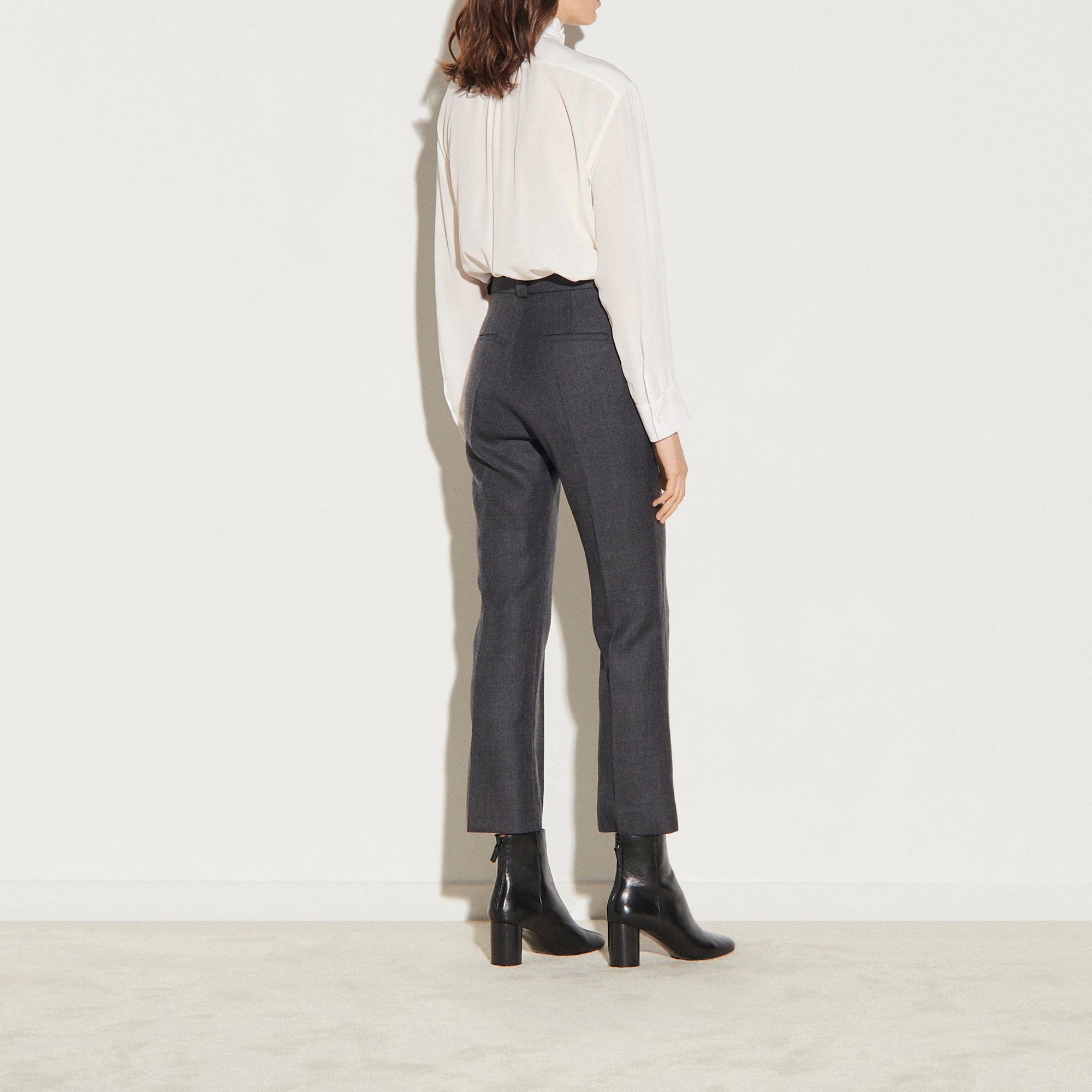 Pantalon coupe droite Sandro seconde main