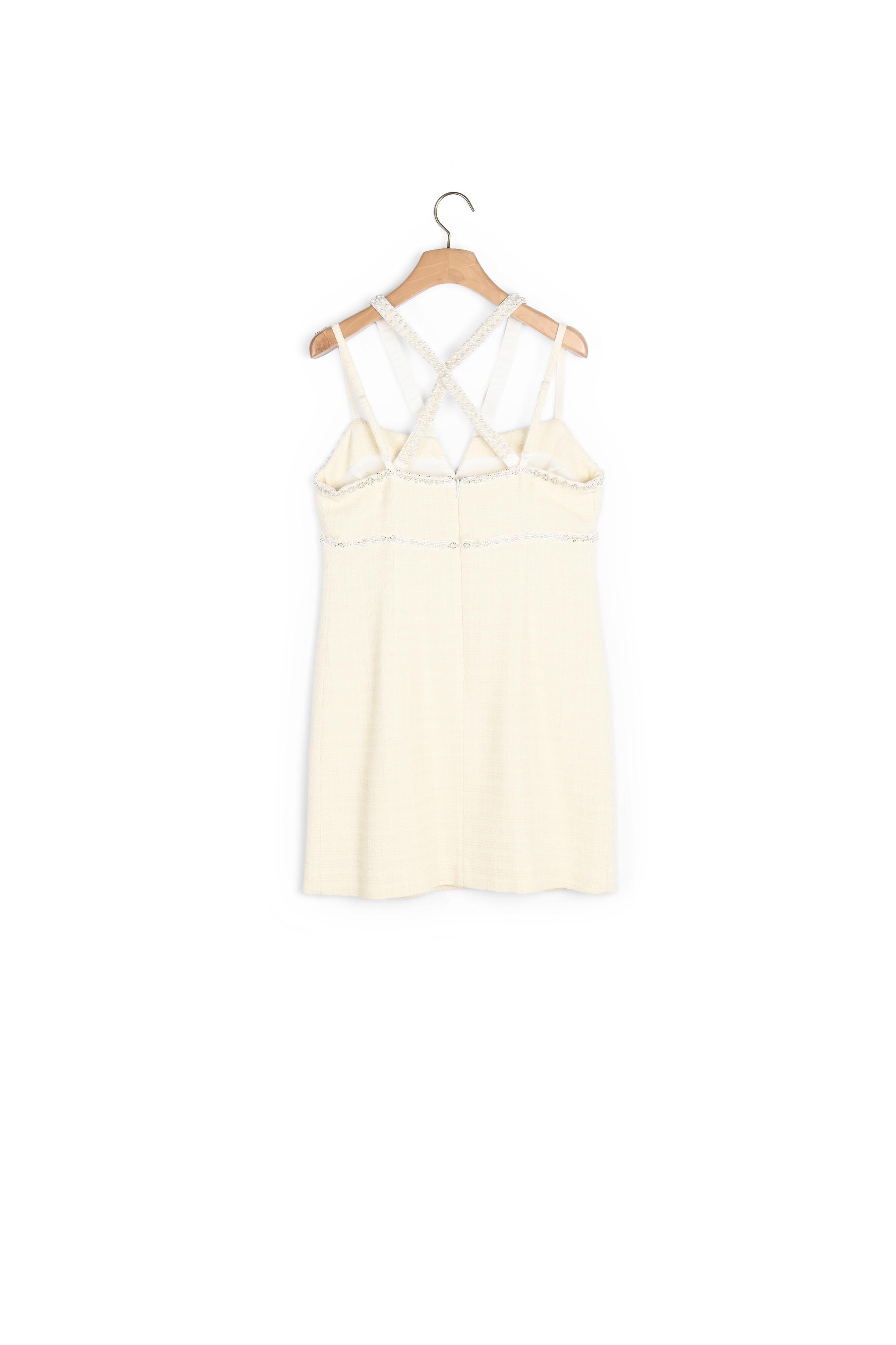 Robe courte ornée de perles Sandro seconde main