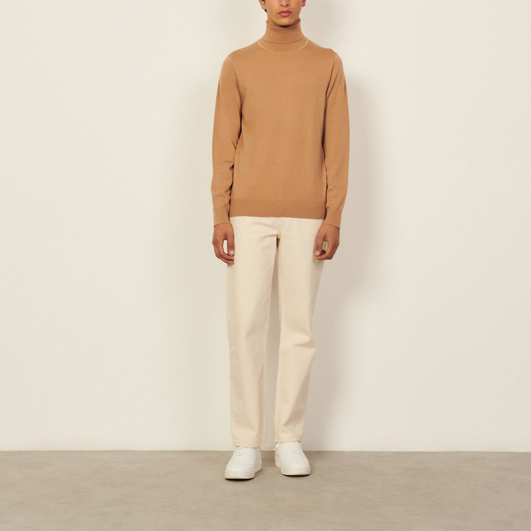 Pull à col roulé en laine Sandro seconde main