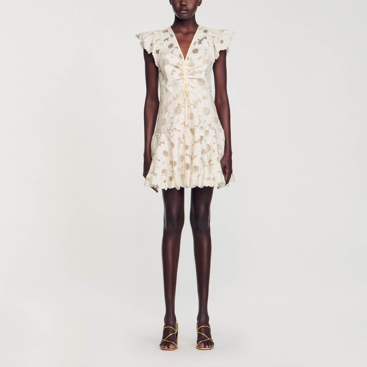 Robe courte en guipure marguerites Sandro seconde main