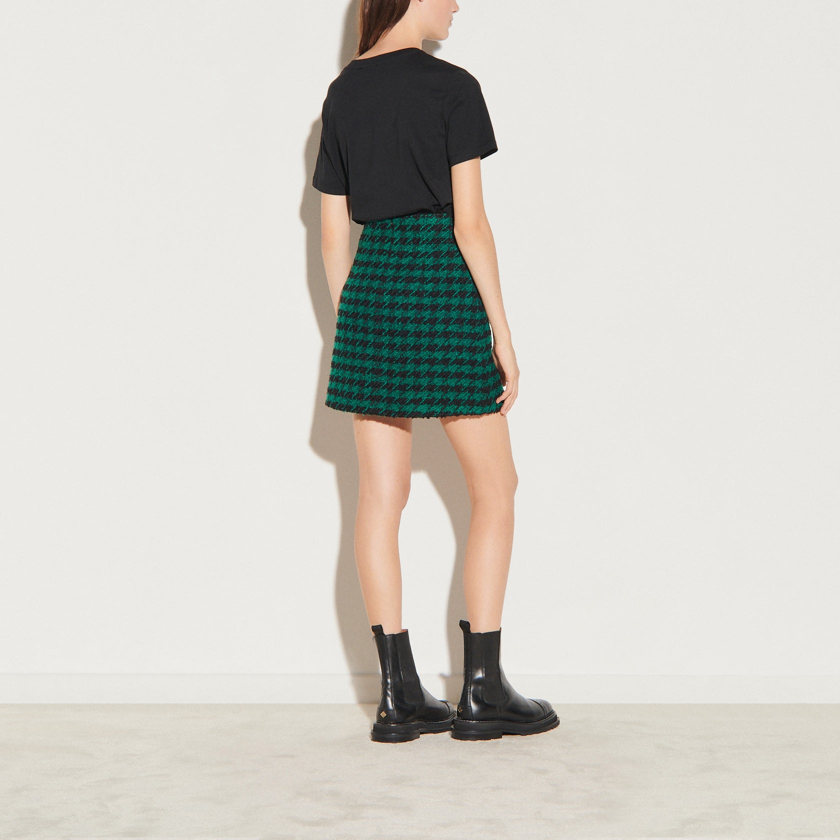 Jupe courte en tweed Sandro seconde main