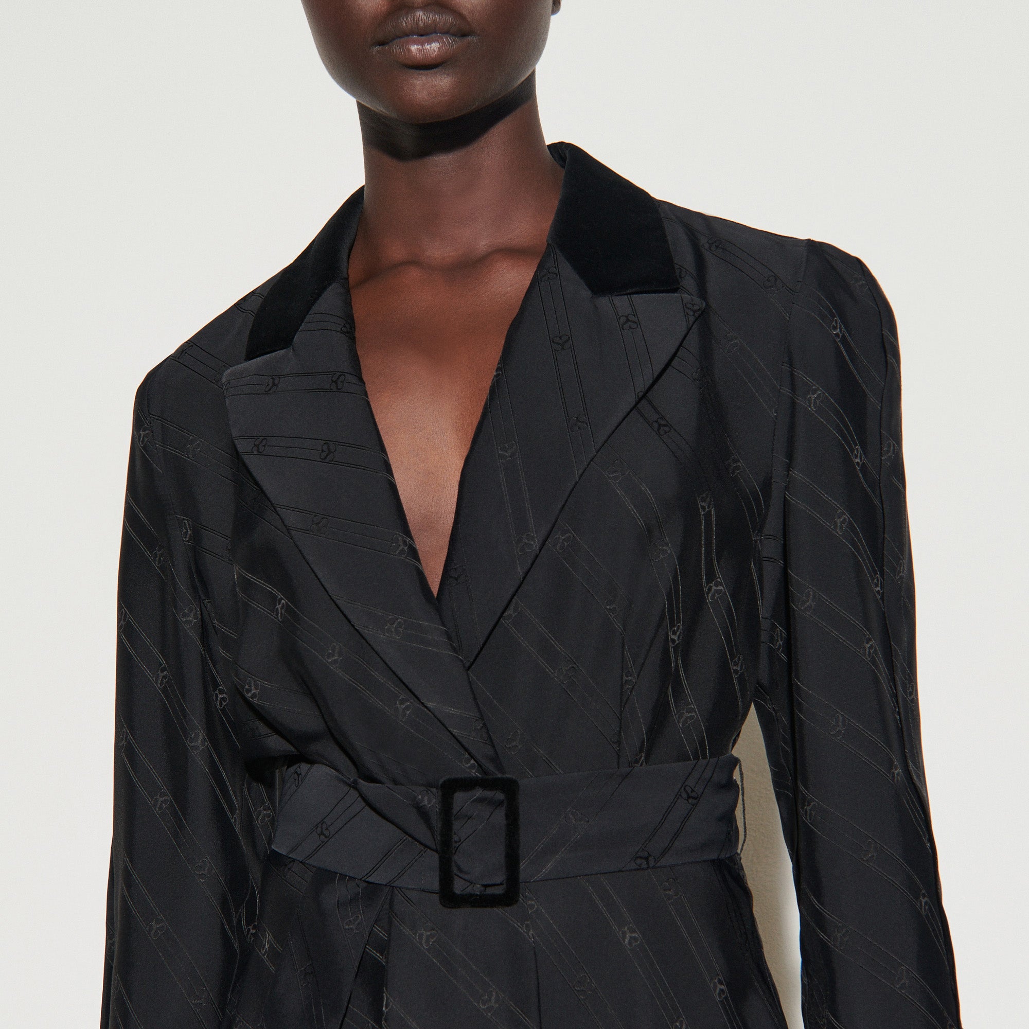 Robe courte effet Veste tailleur Sandro seconde main