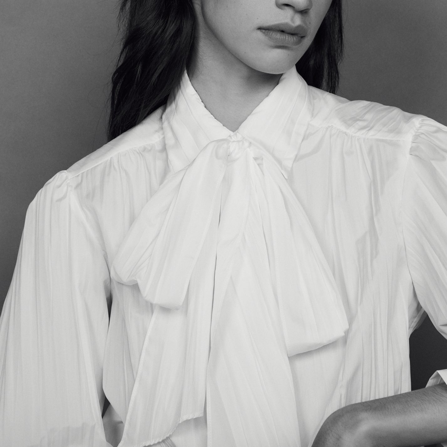 Chemise avec col lavallière Sandro seconde main