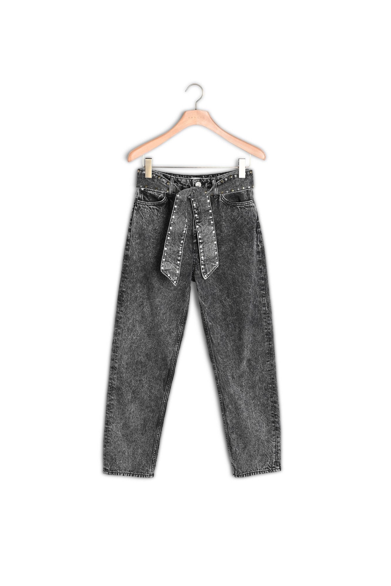 Jean neige avec ceinture ornée de studs Sandro seconde main