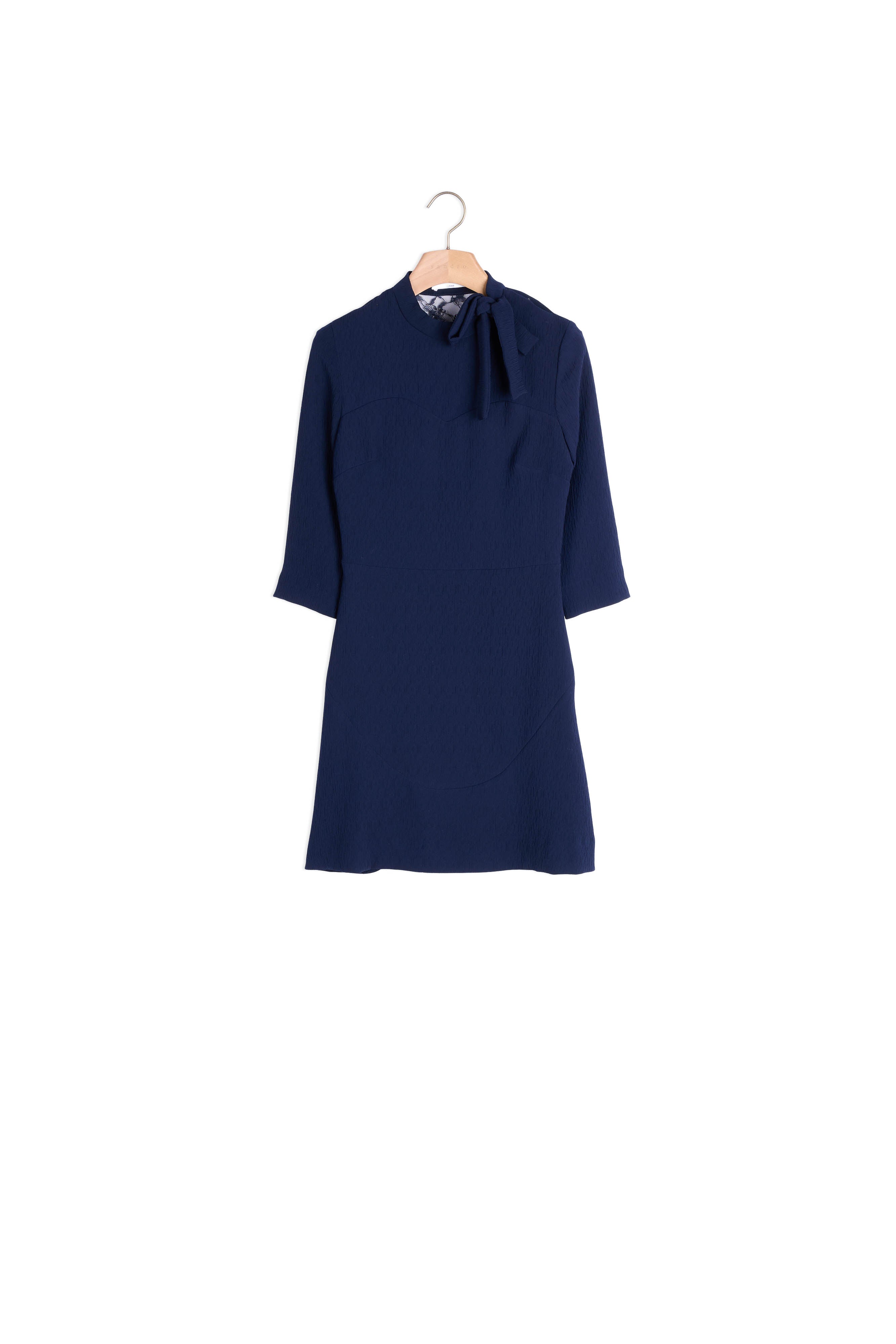 Robe matière gaufrée dos en dentelle Sandro seconde main