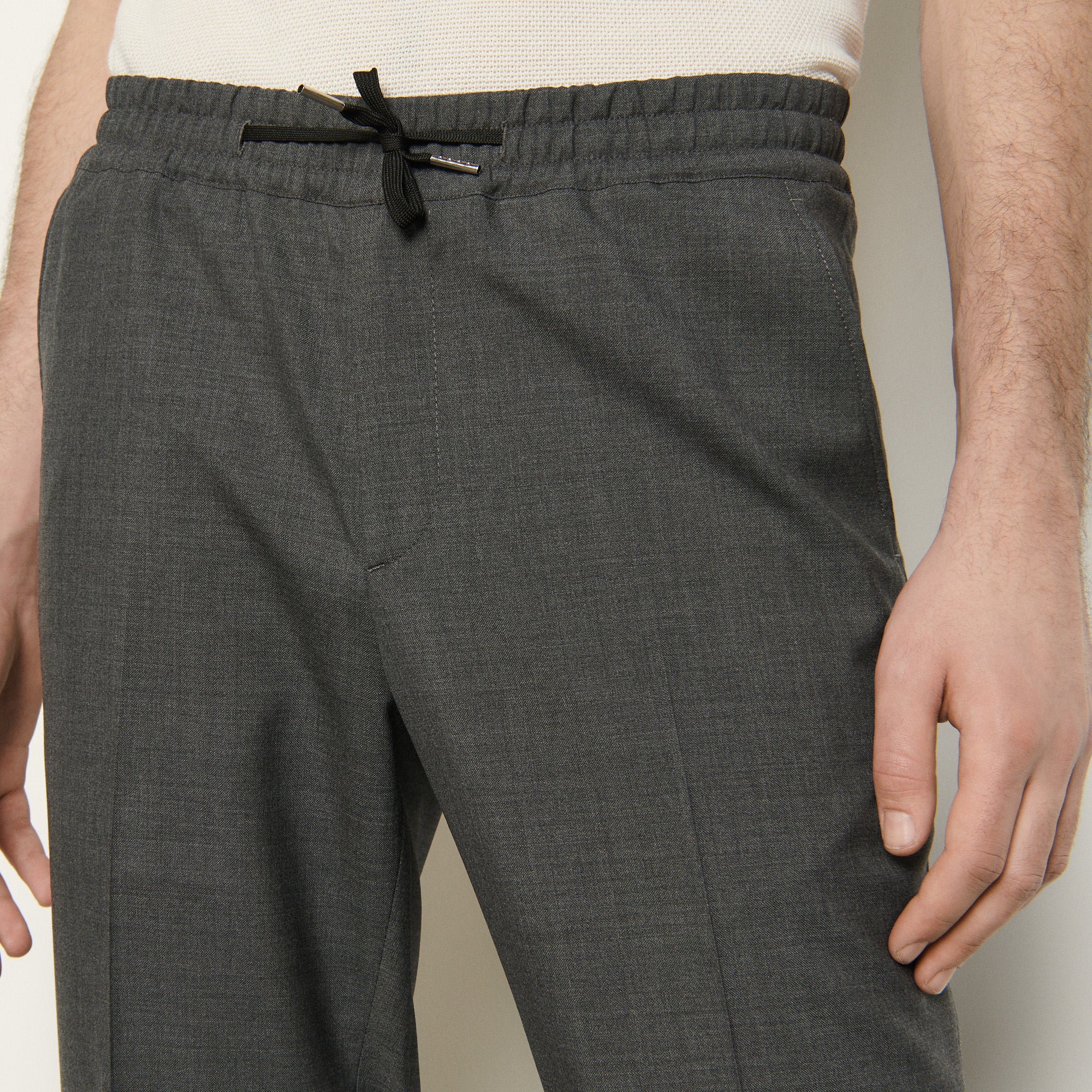 Pantalon en laine à taille élastiquée Sandro seconde main