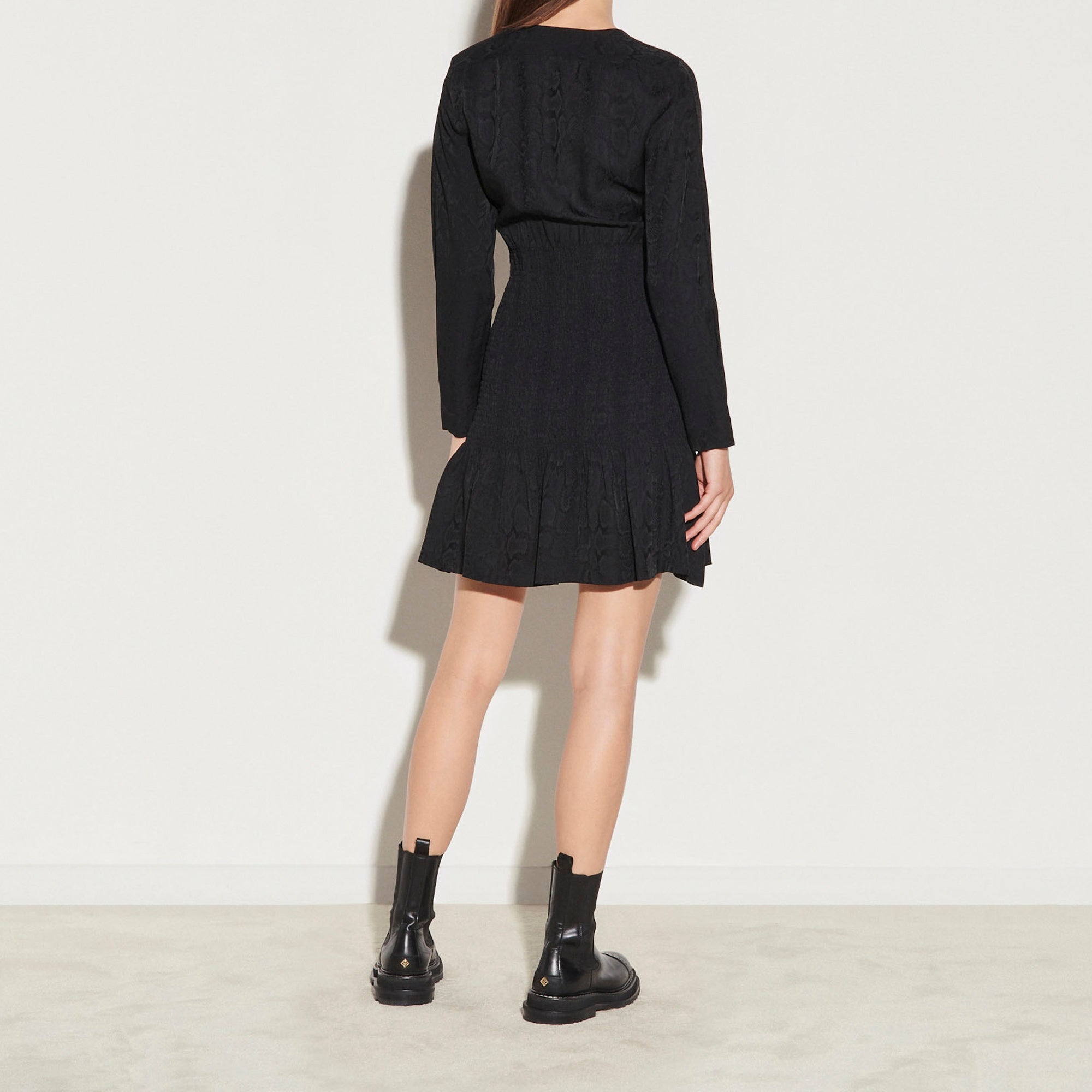 Robe courte avec smock Sandro seconde main