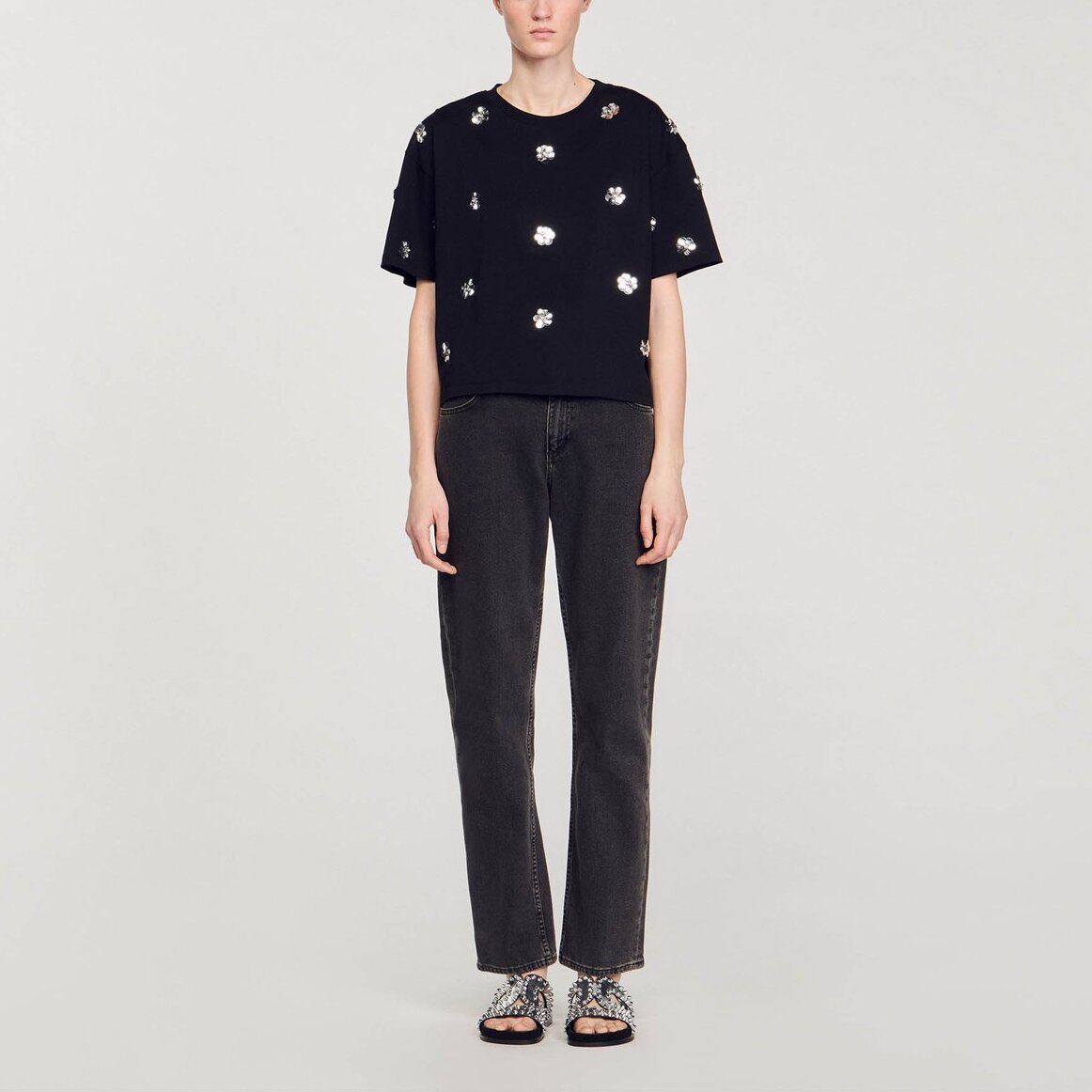 T-shirt orné de sequins fleurs Sandro seconde main