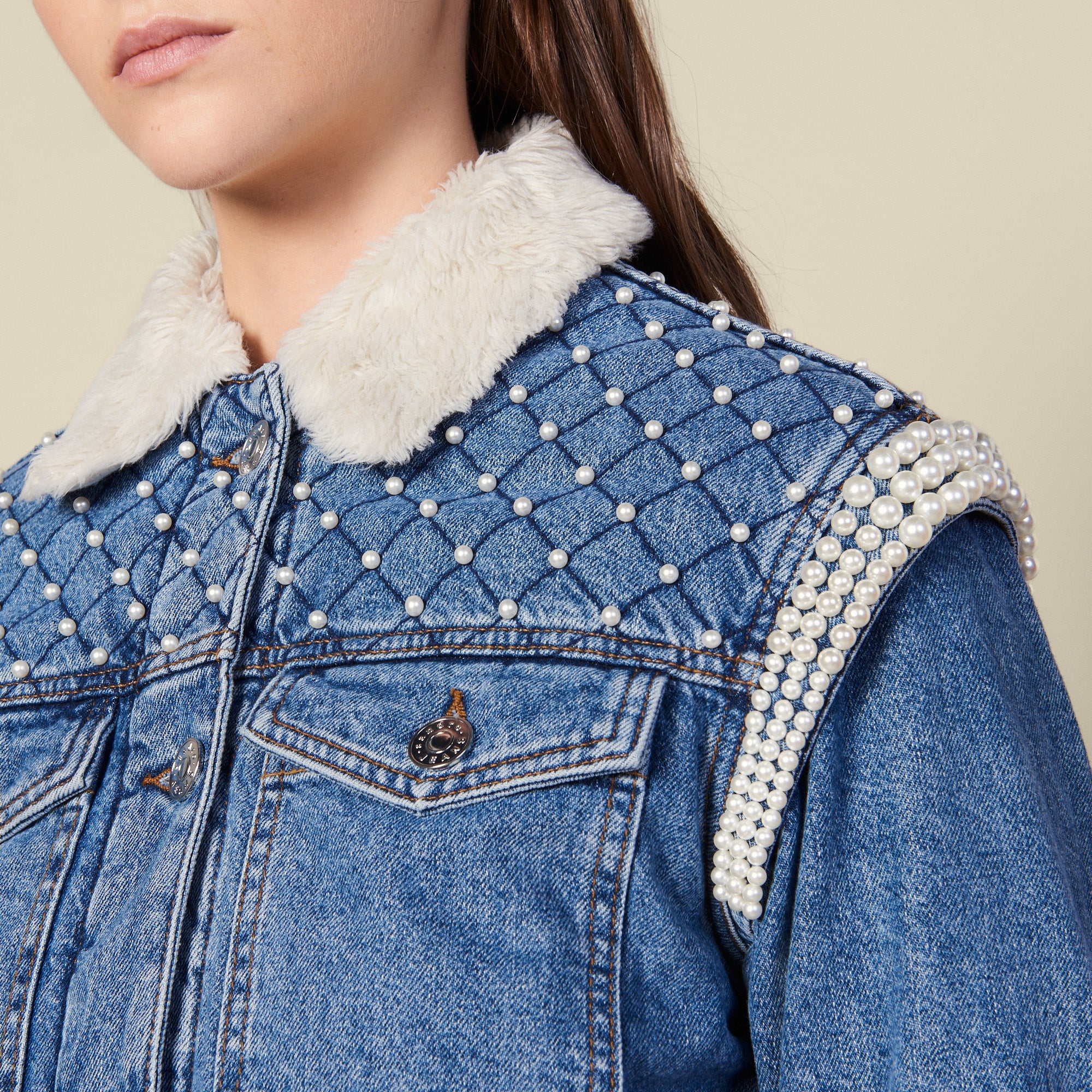 Veste en jean ornée de perles Sandro seconde main