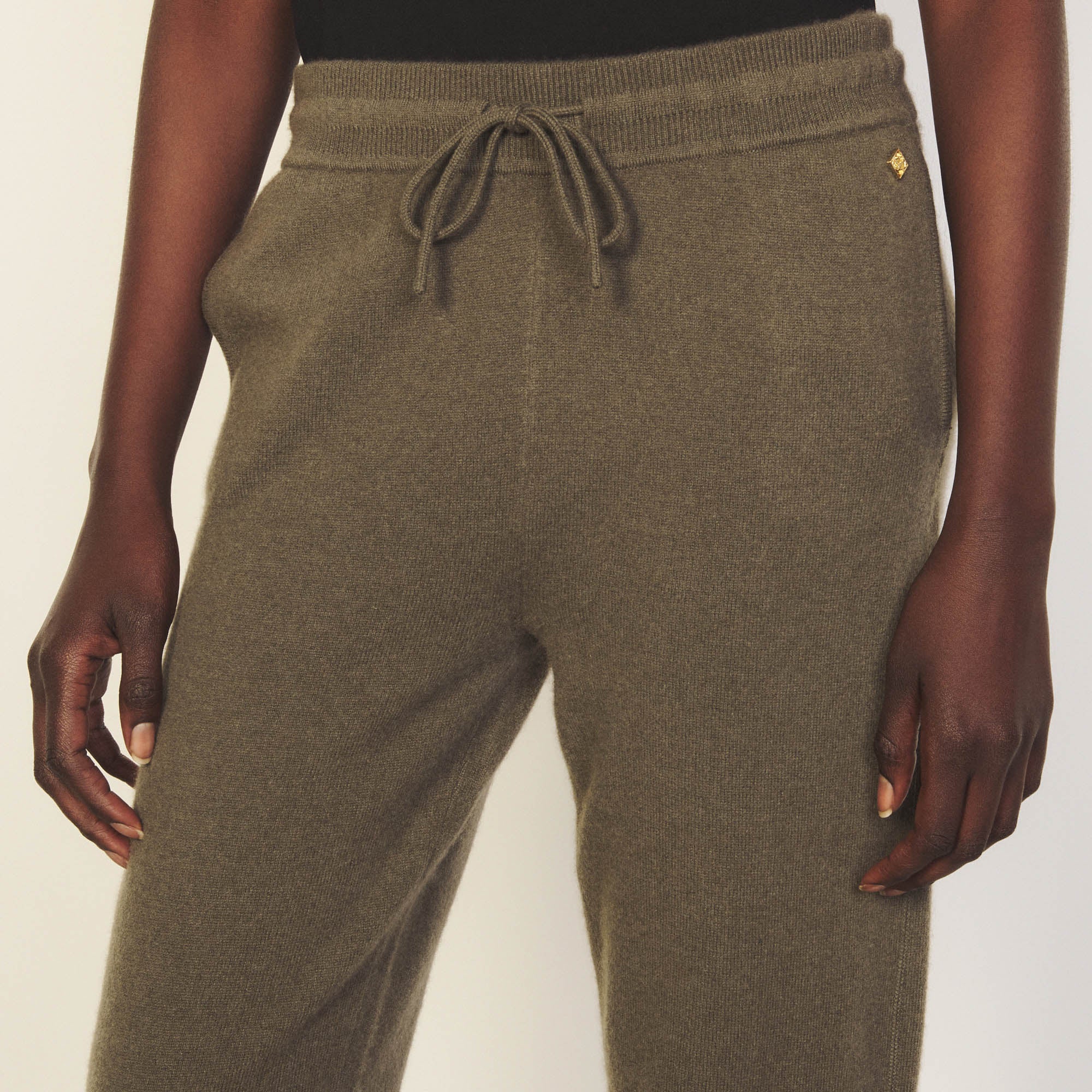 Pantalon style jogging Sandro seconde main