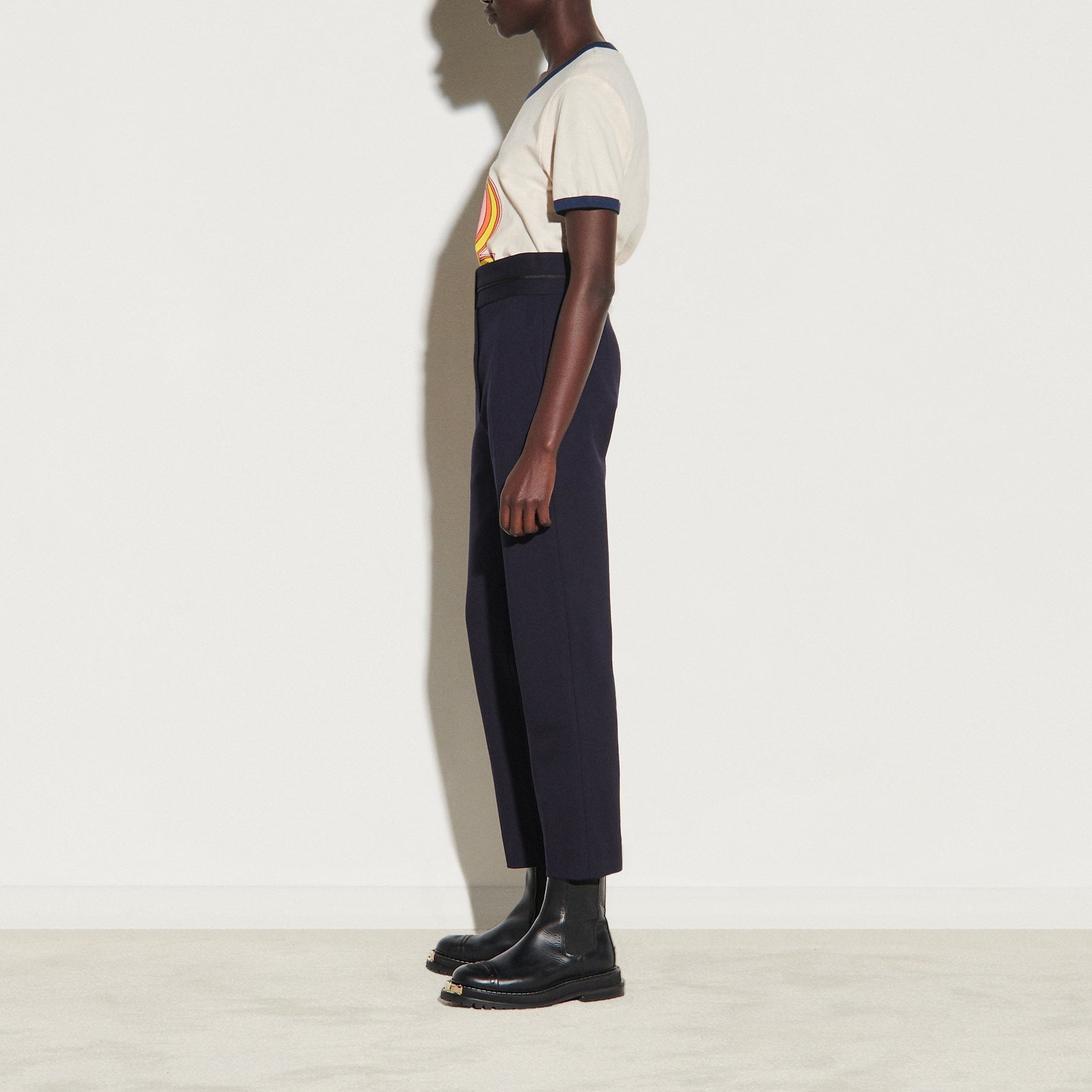 Pantalon Marine Sandro seconde main