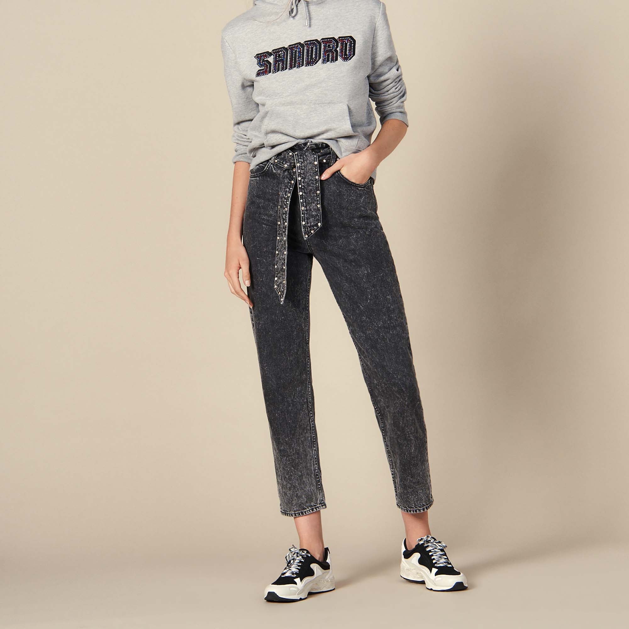 Jean neige avec ceinture ornée de studs Sandro seconde main