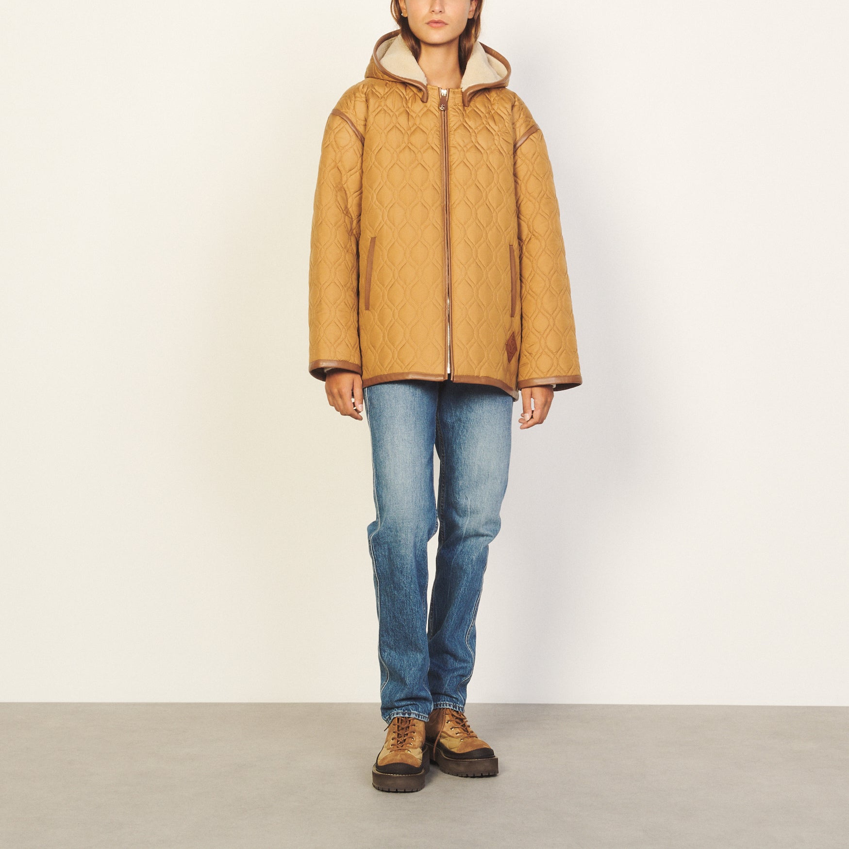 Outerwear Beige Sandro seconde main