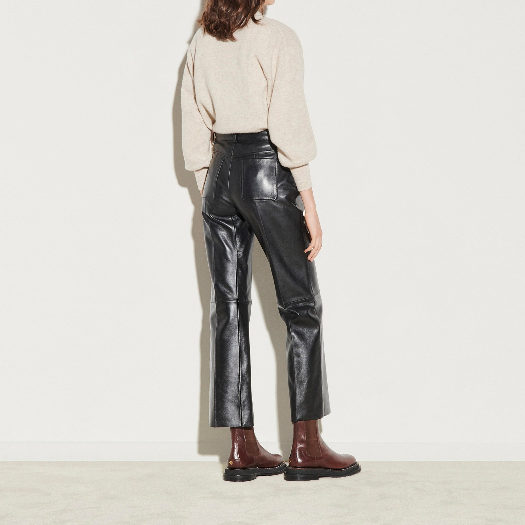 Pantalon en cuir Sandro seconde main