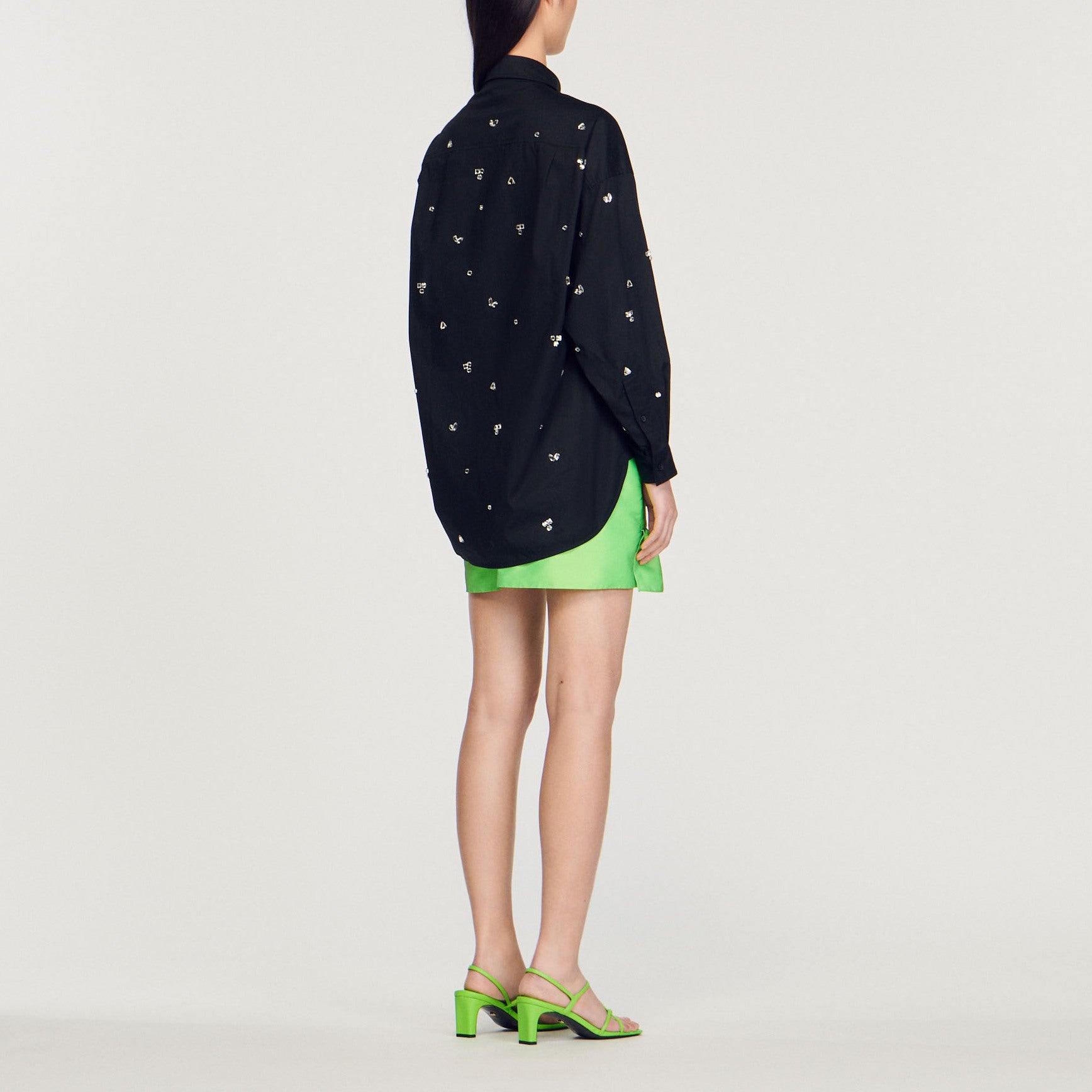 Chemise ornée de strass brodés à la main Sandro seconde main