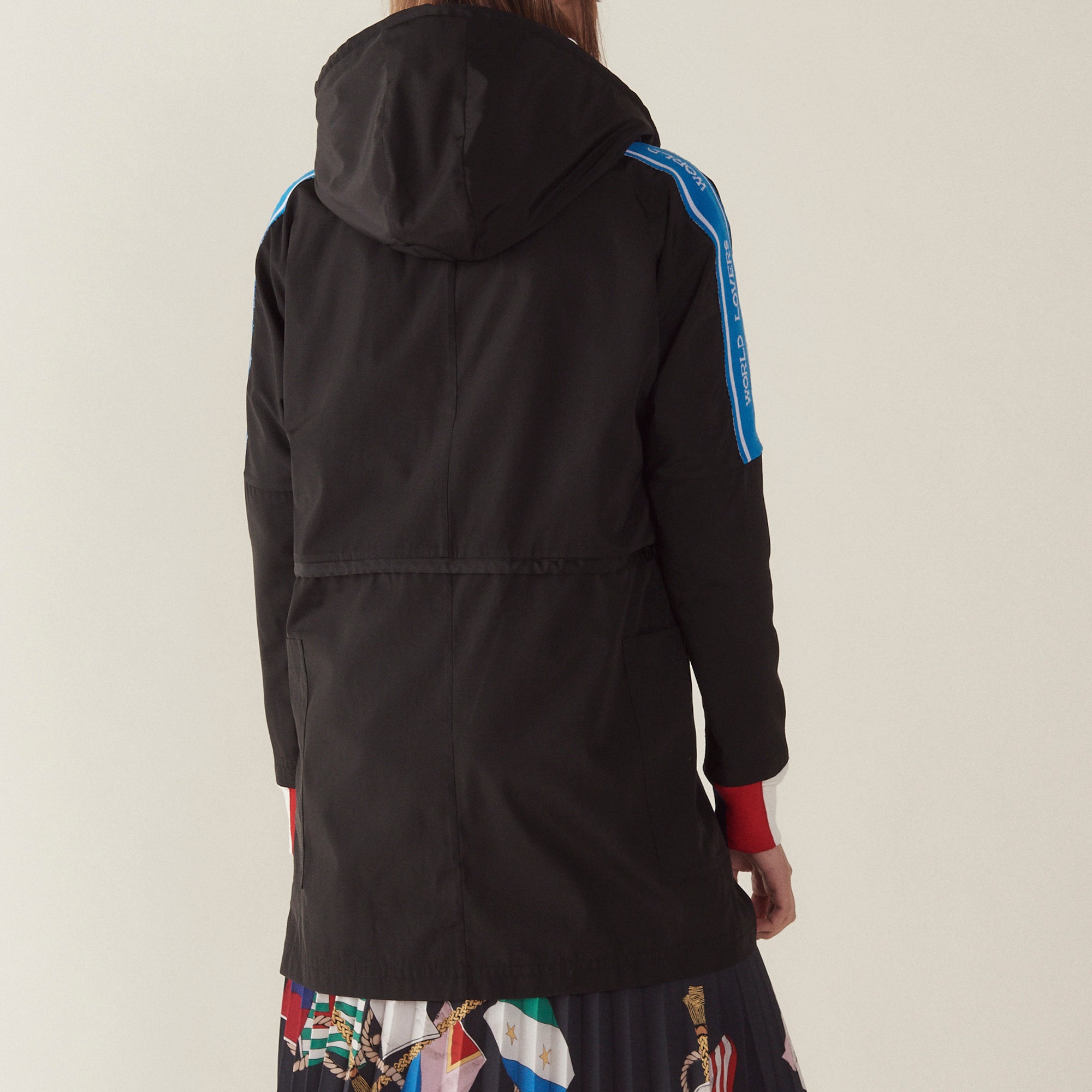 Manteau coupe-vent avec galons à message Sandro seconde main