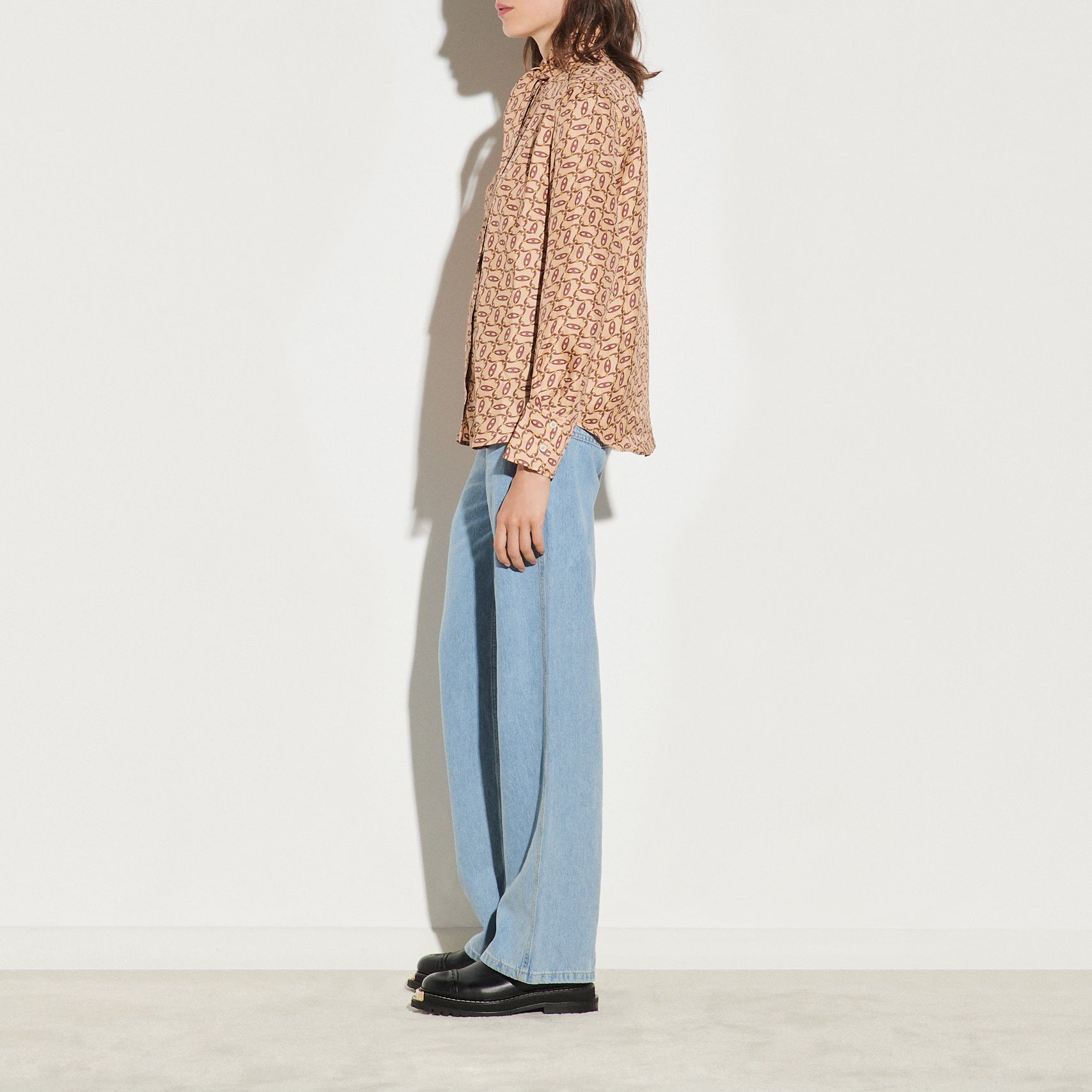 Chemise imprimée avec col cravate Sandro seconde main