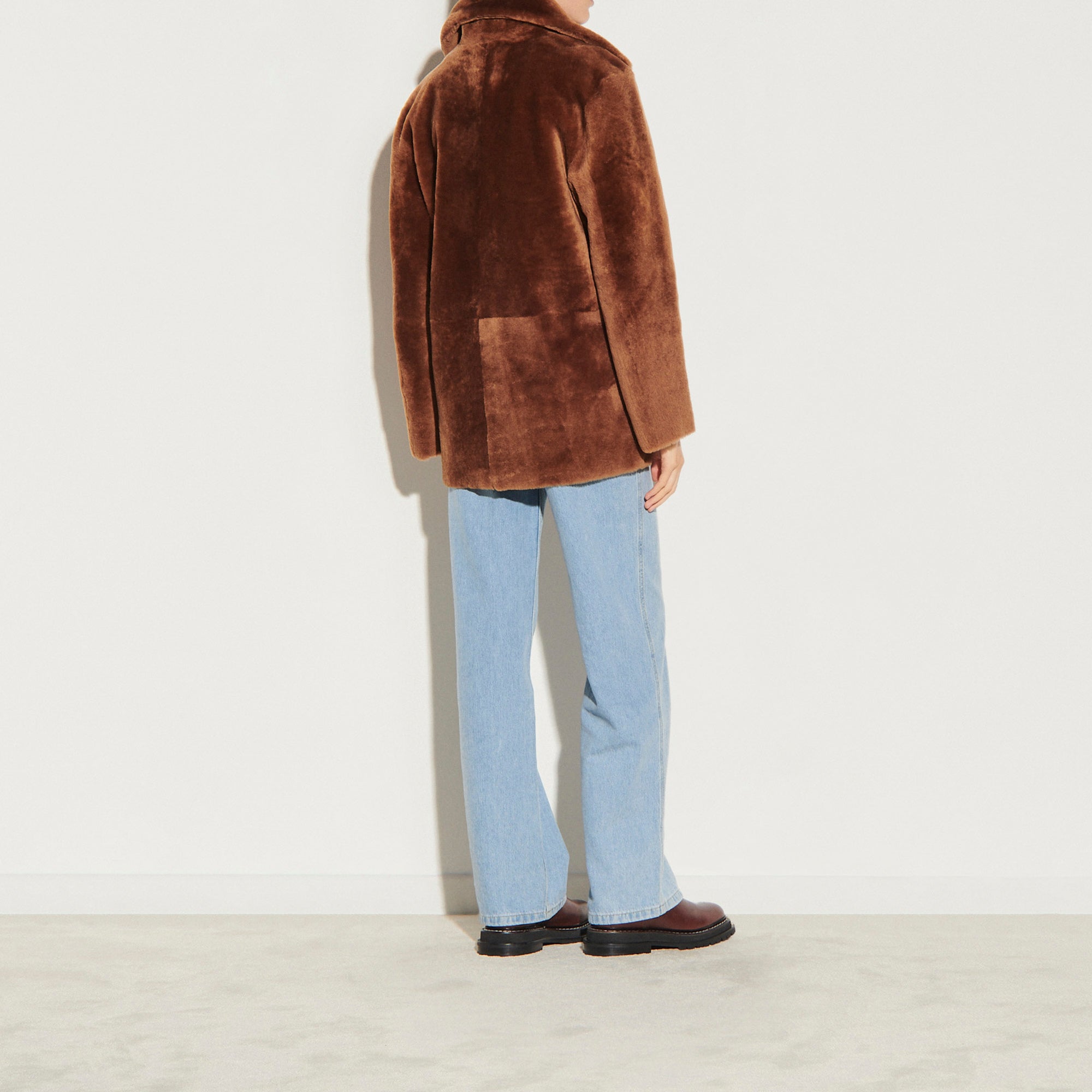 Manteau en peau lainée à grand col Sandro seconde main