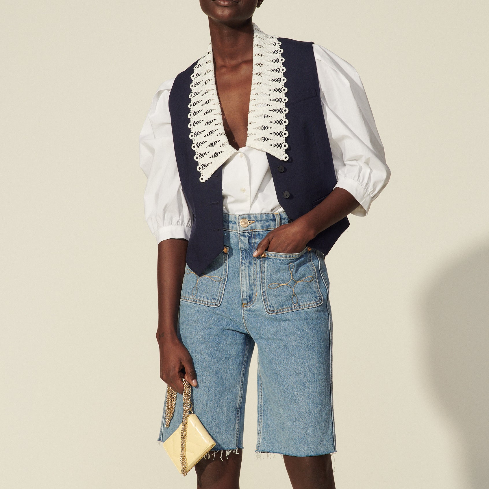 Chemise à grand col en dentelle Sandro seconde main