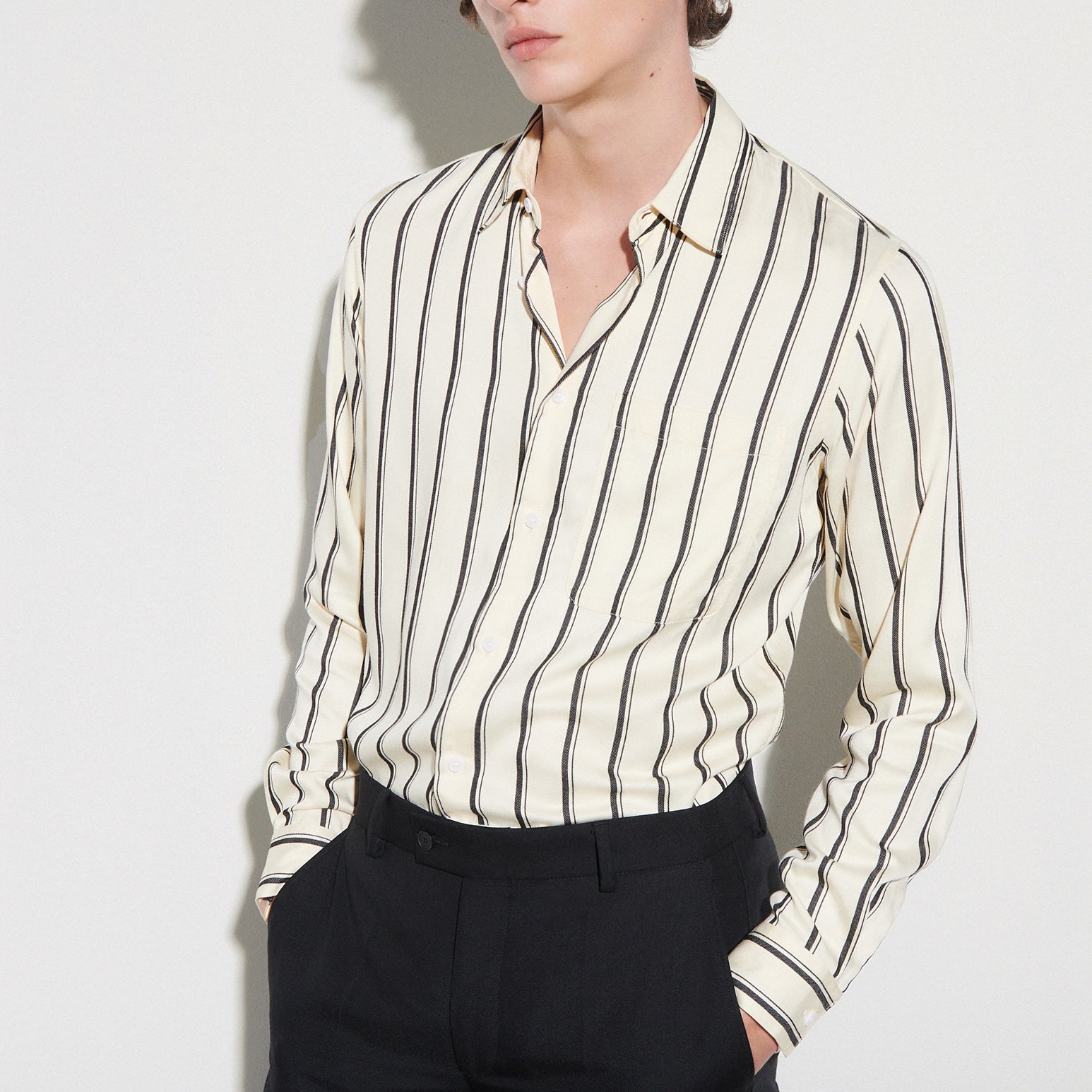 Pantalon avec empiècement de satin Sandro seconde main