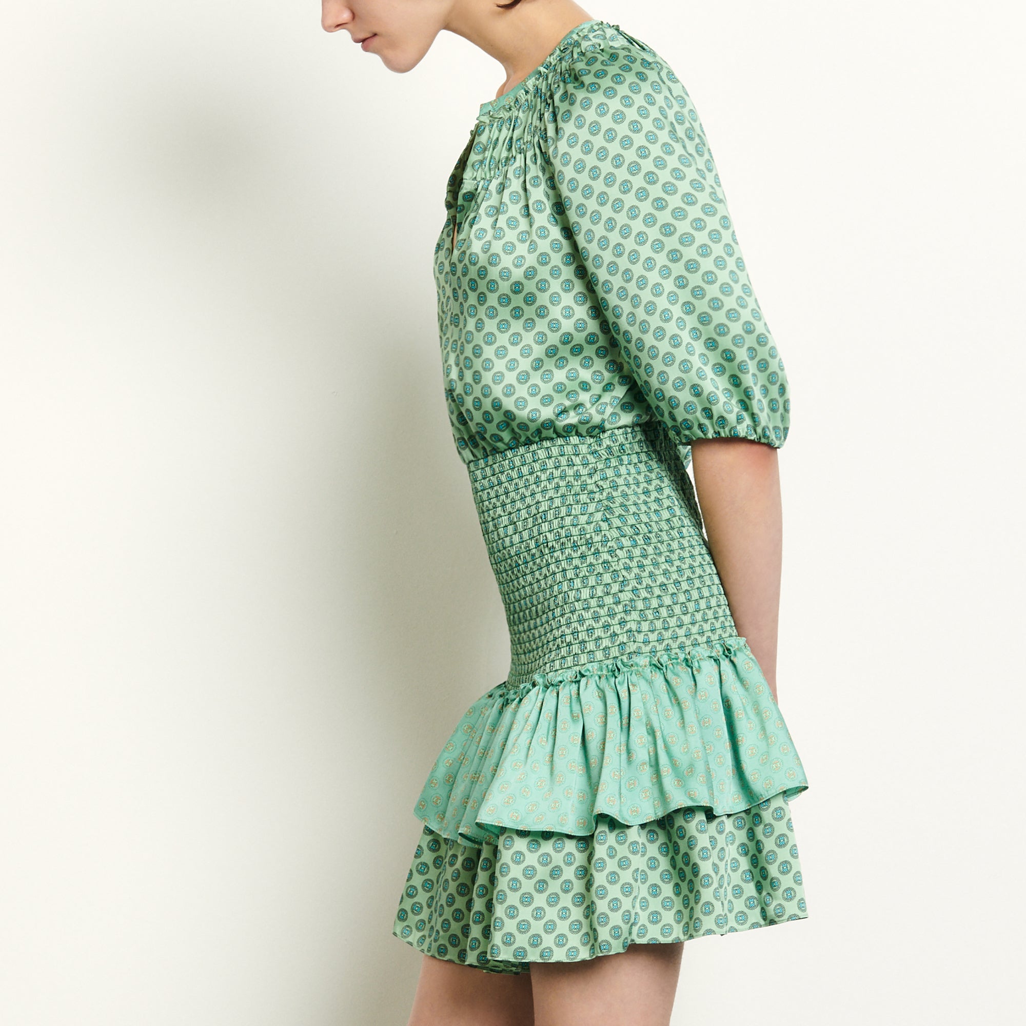 Robe courte en mix d'imprimés smockés Sandro seconde main