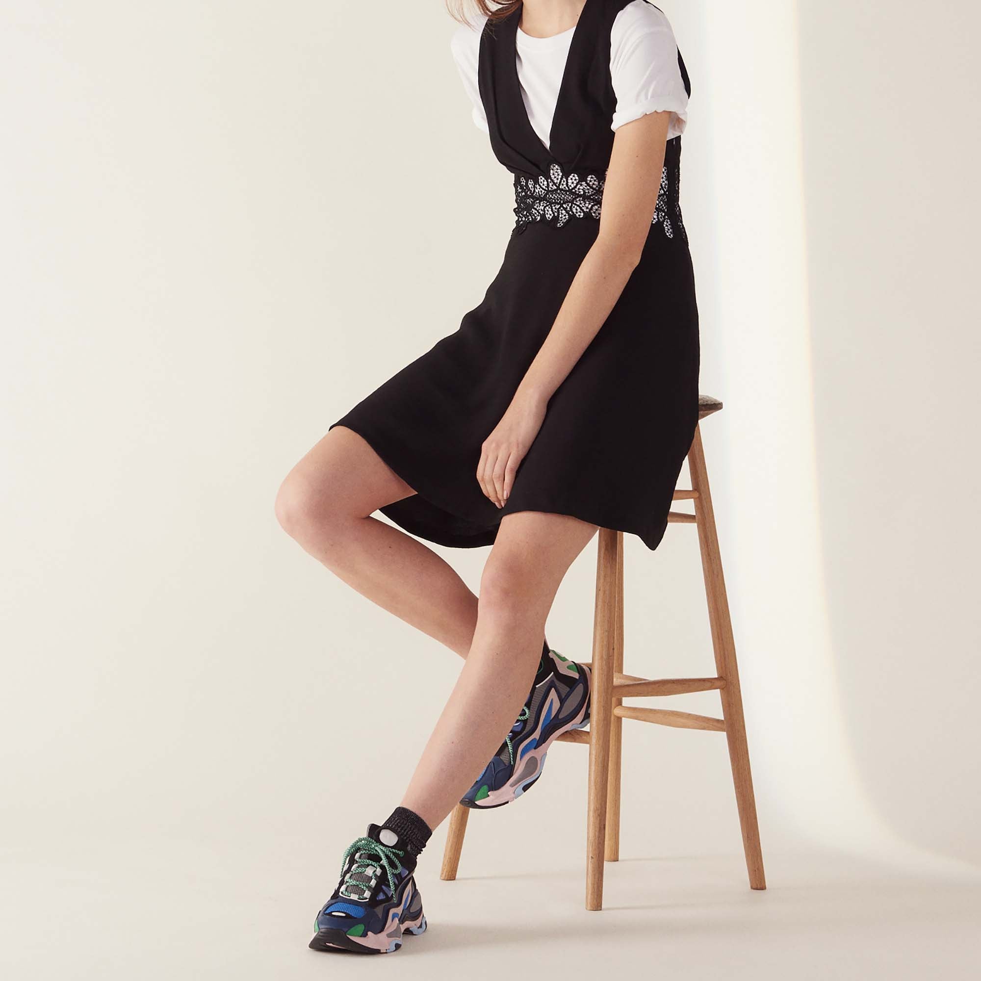 Robe courte avec insert de dentelle Sandro seconde main