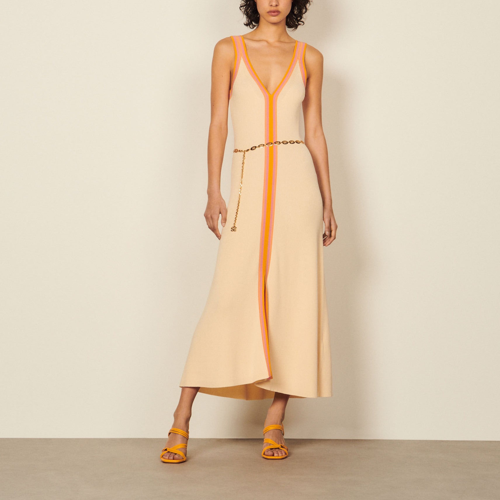 Robe mi-longue en Maille bicolore Sandro seconde main