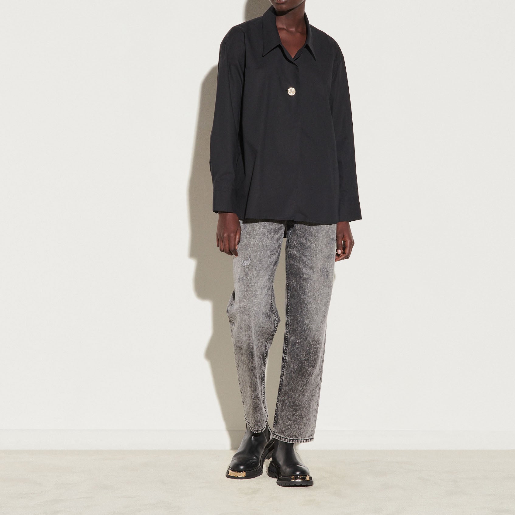 Chemise oversize à bouton fantaisie Sandro seconde main