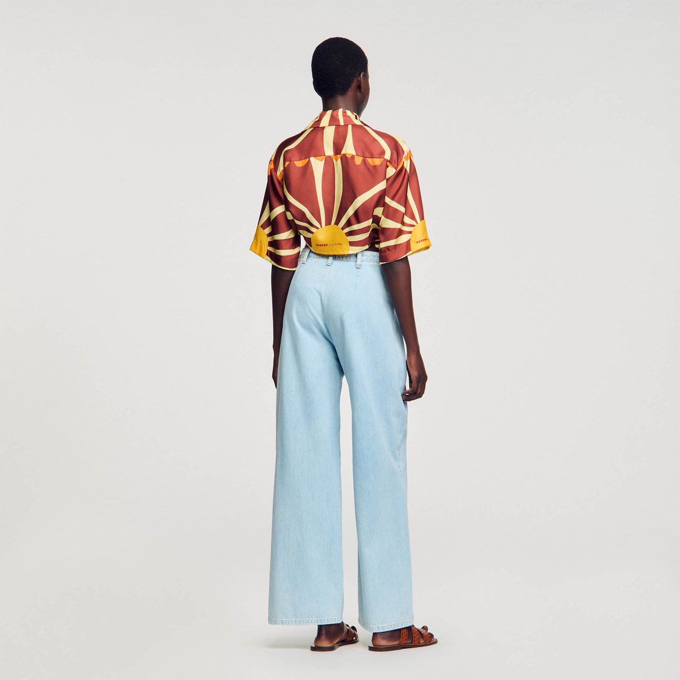 Chemise courte en soie imprimée Sandro seconde main