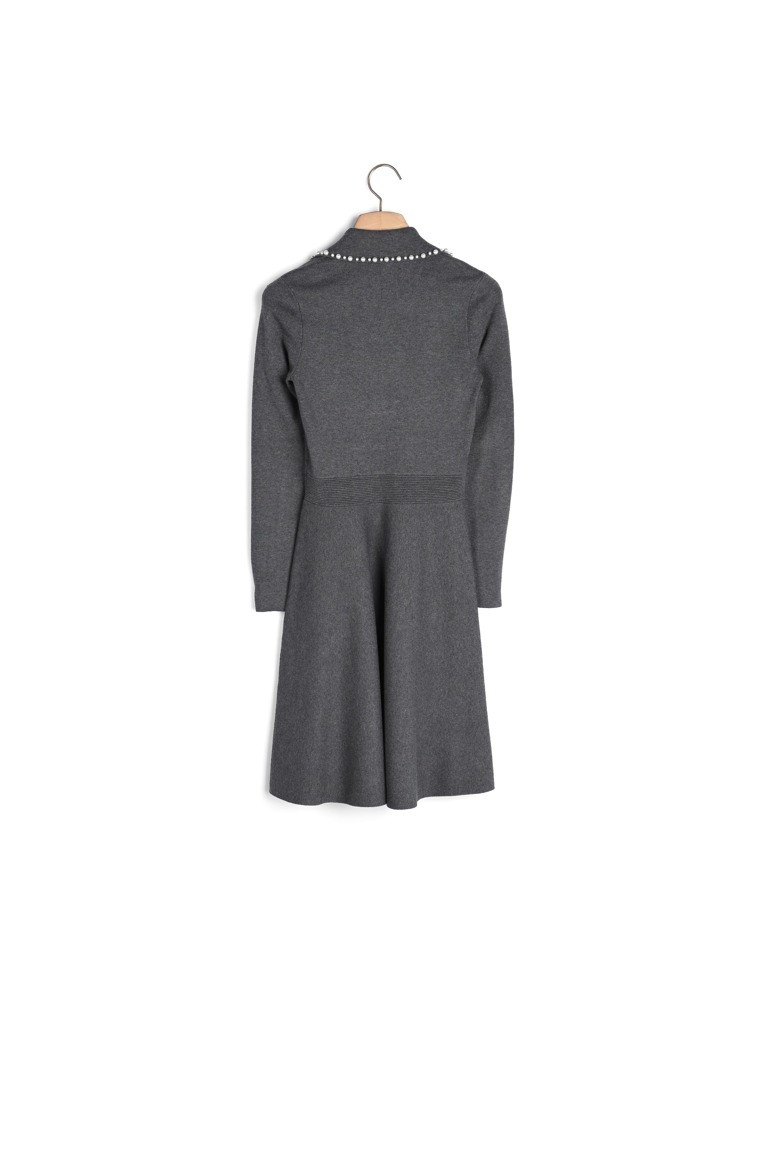 Robe en Maille ornée de perles Sandro seconde main