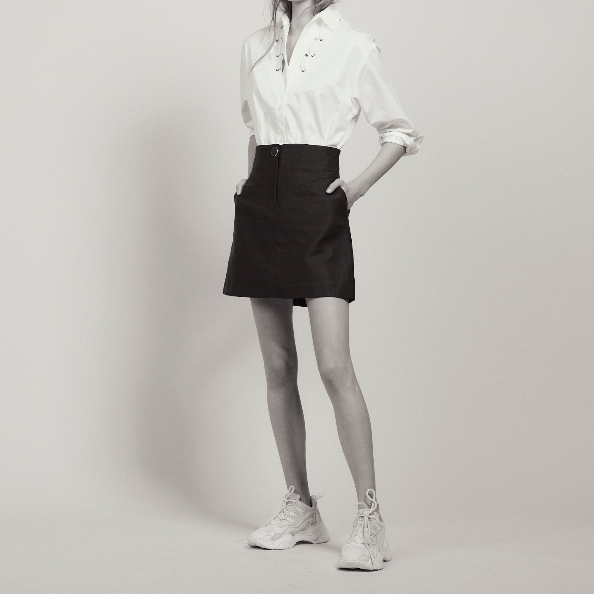 Jupe trapèze avec un bouton bijou Sandro seconde main