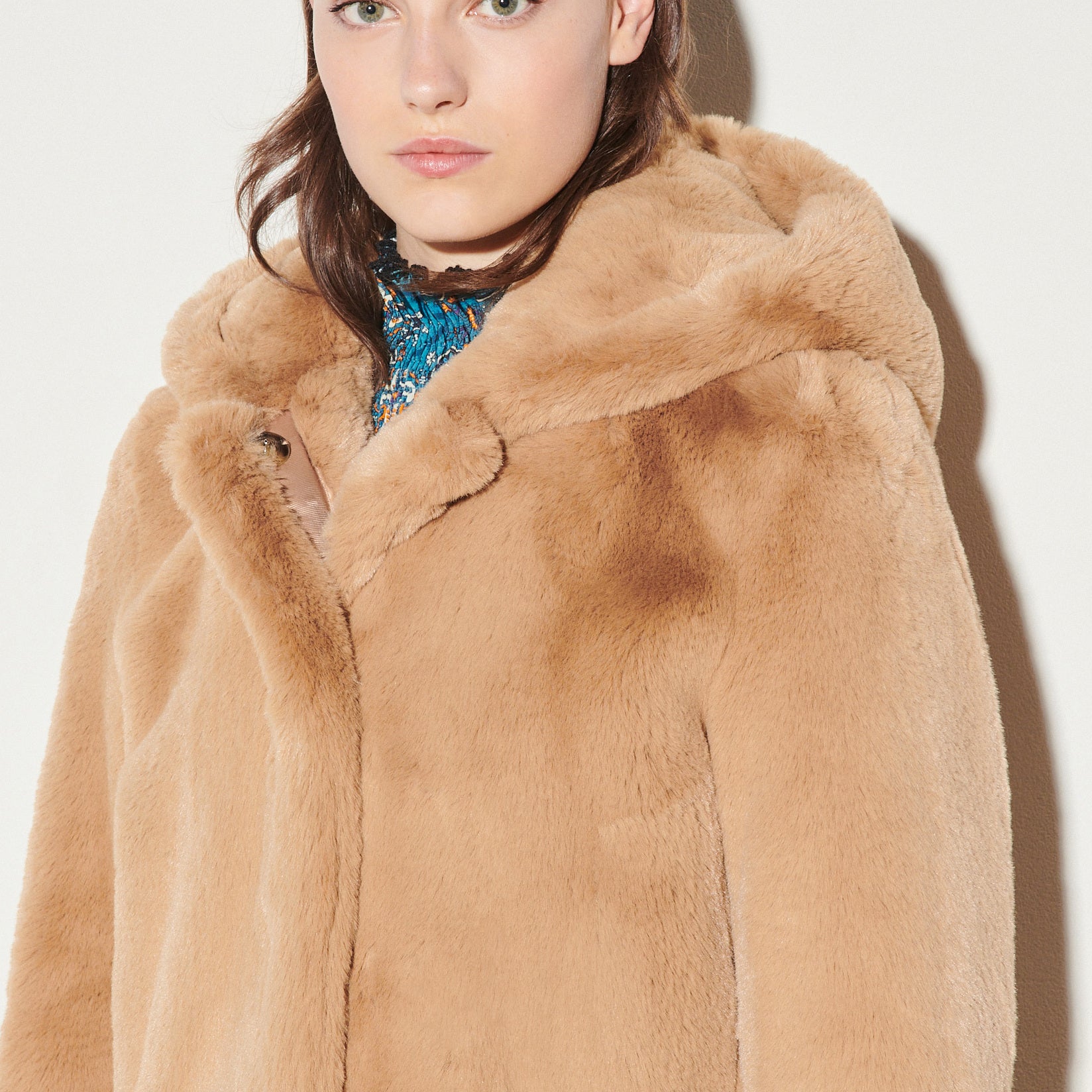 Manteau en fausse fourrure Sandro seconde main