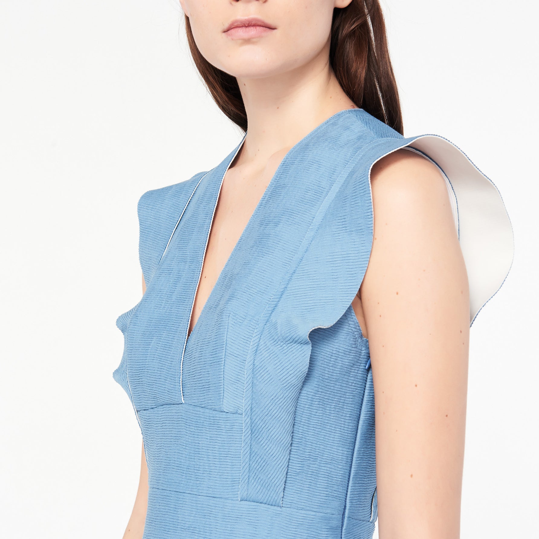 Robe matière gaufrée à volants Sandro seconde main