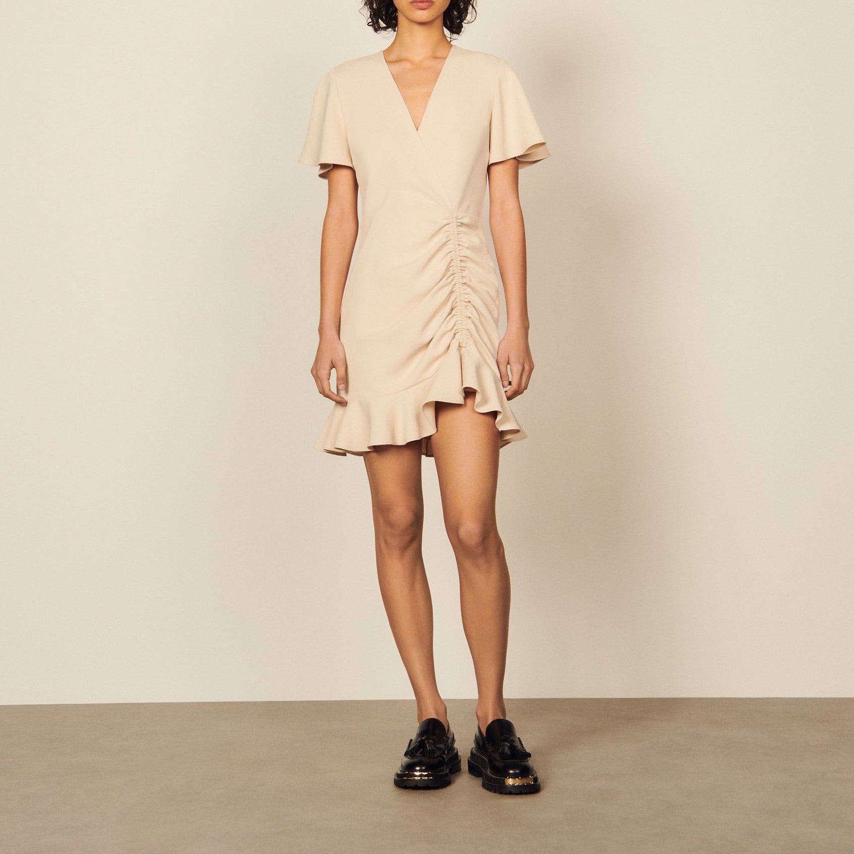 Robe courte à volants en crêpe fluide Sandro seconde main