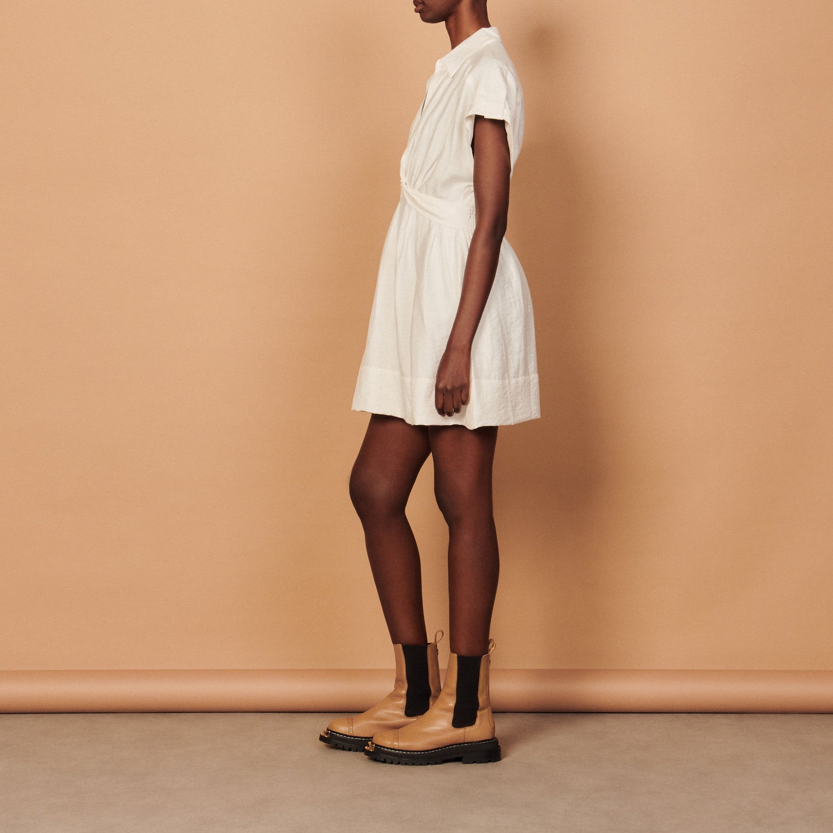 Robe courte en lin Sandro seconde main