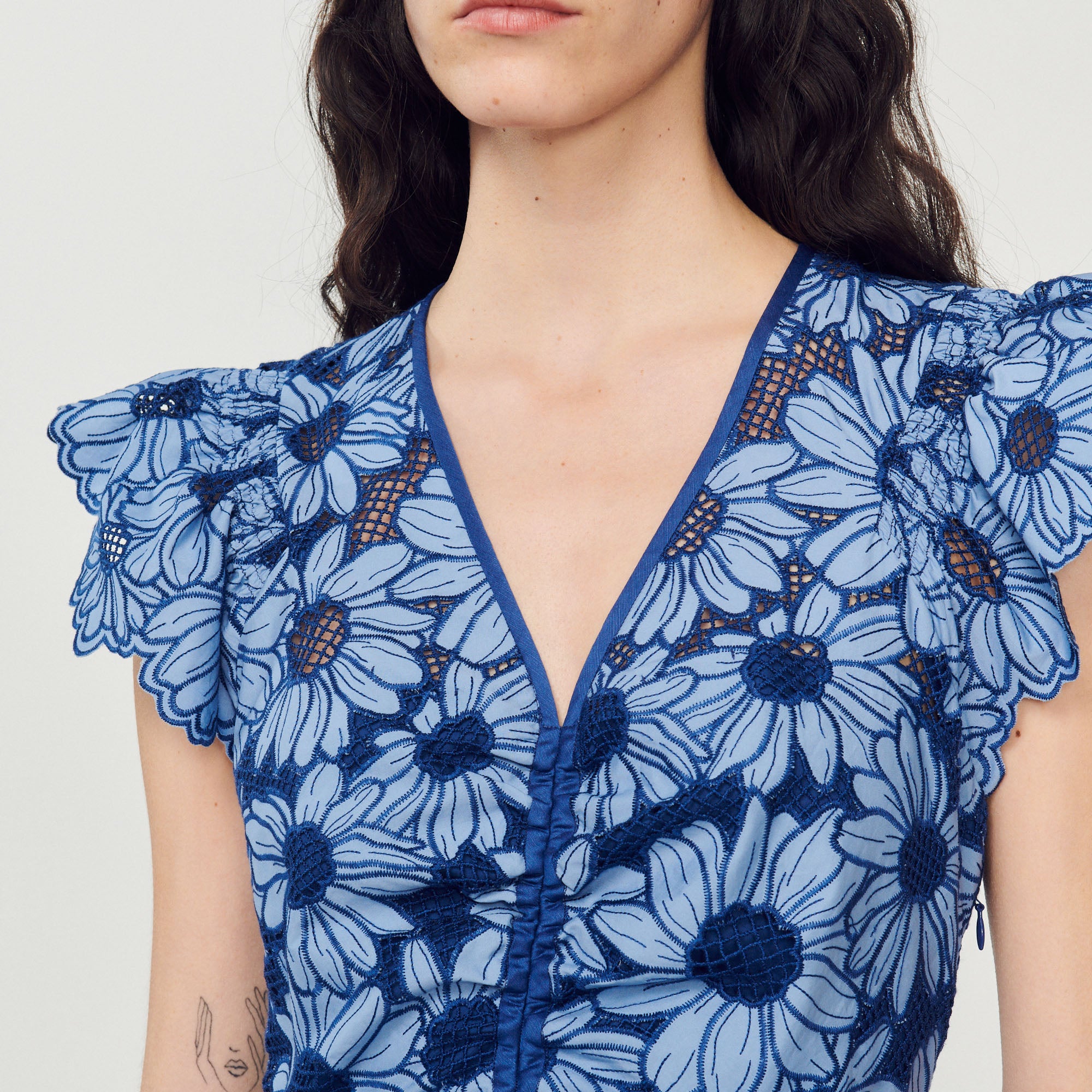 Robe guipure marguerites Sandro seconde main