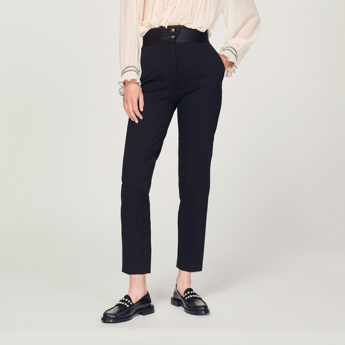 Pantalon droit à ceinture satinée Sandro seconde main