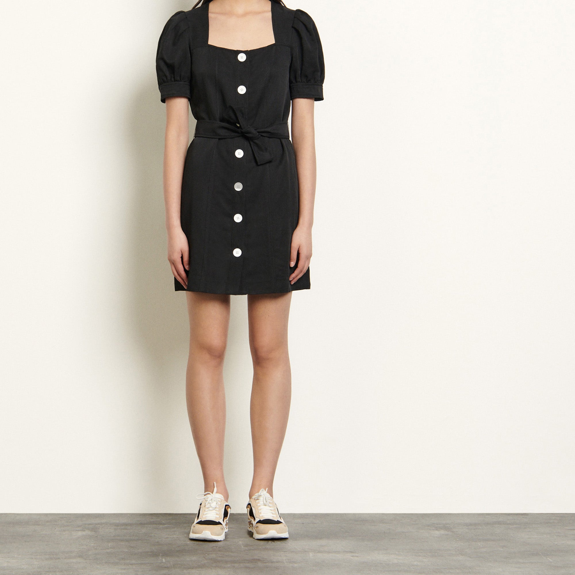 Robe courte en lin mélangé à nouer Sandro seconde main