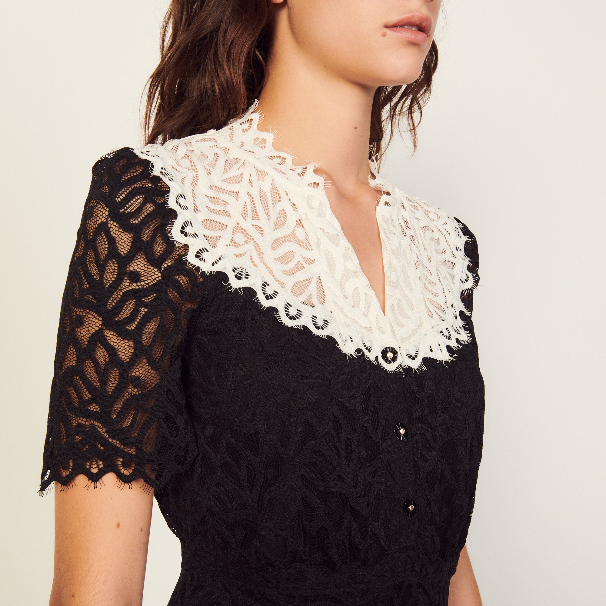 Robe en dentelle bicolore Sandro seconde main