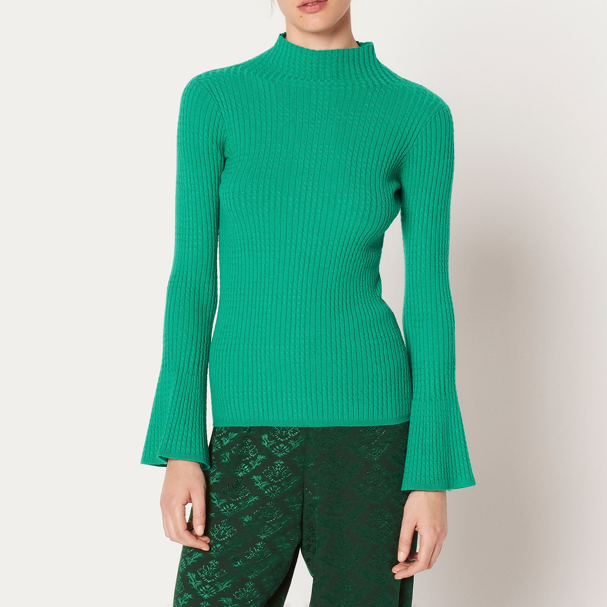 Pull col montant et manches évasées Sandro seconde main